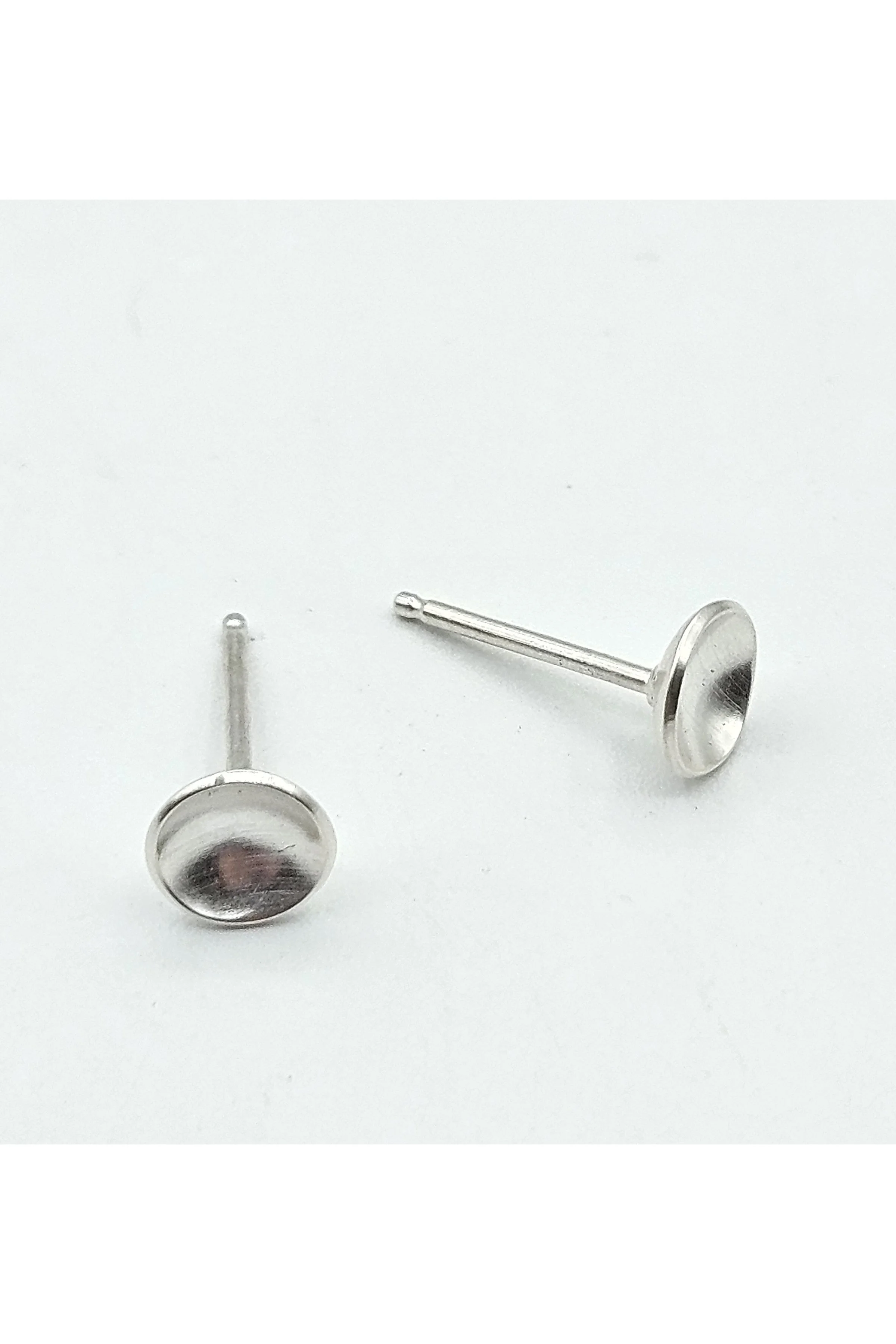 Saucer Studs