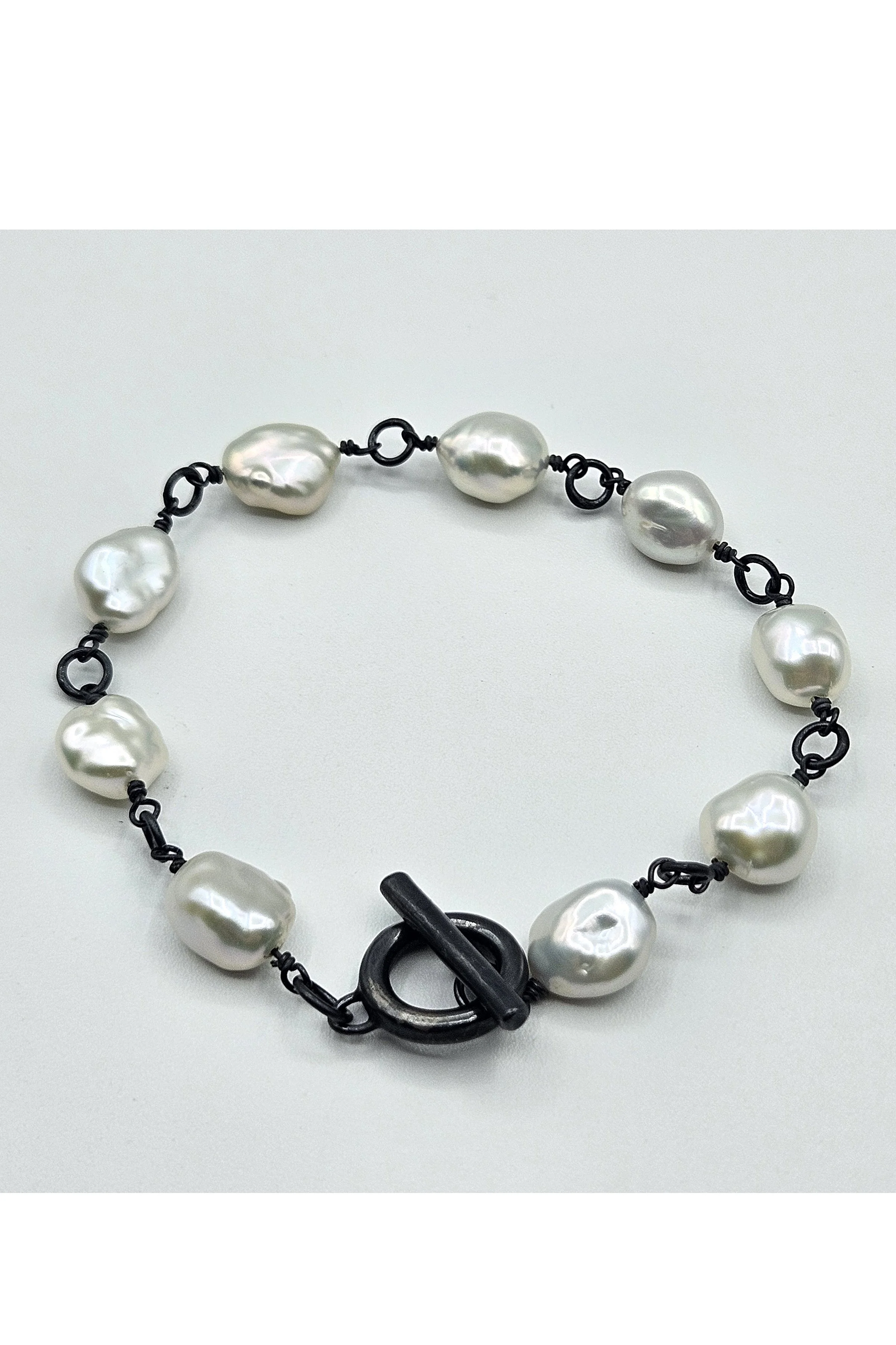 Pearl Bracelet with Toggle Clasp