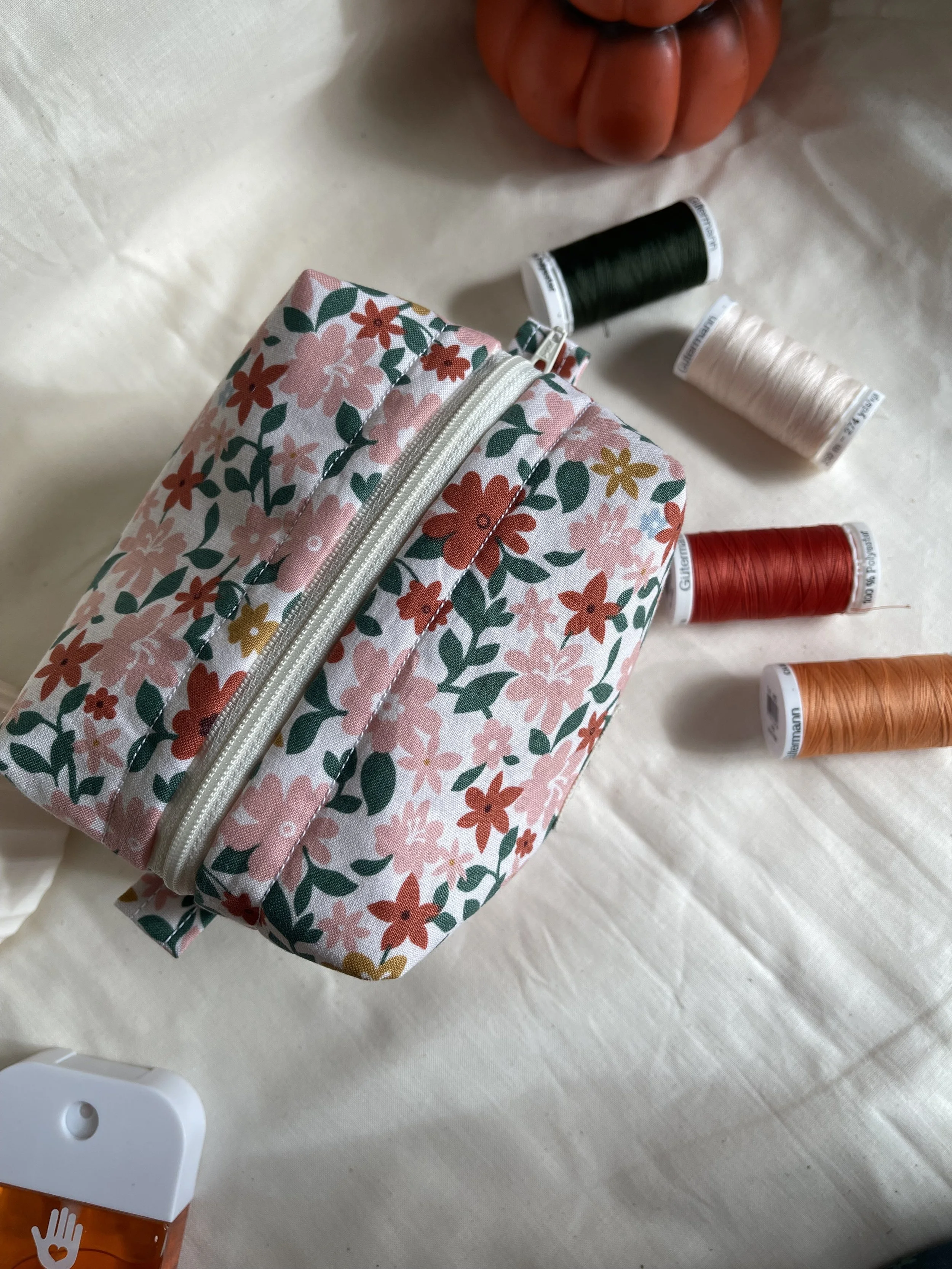 Cream Floral Bag - 001.jpg