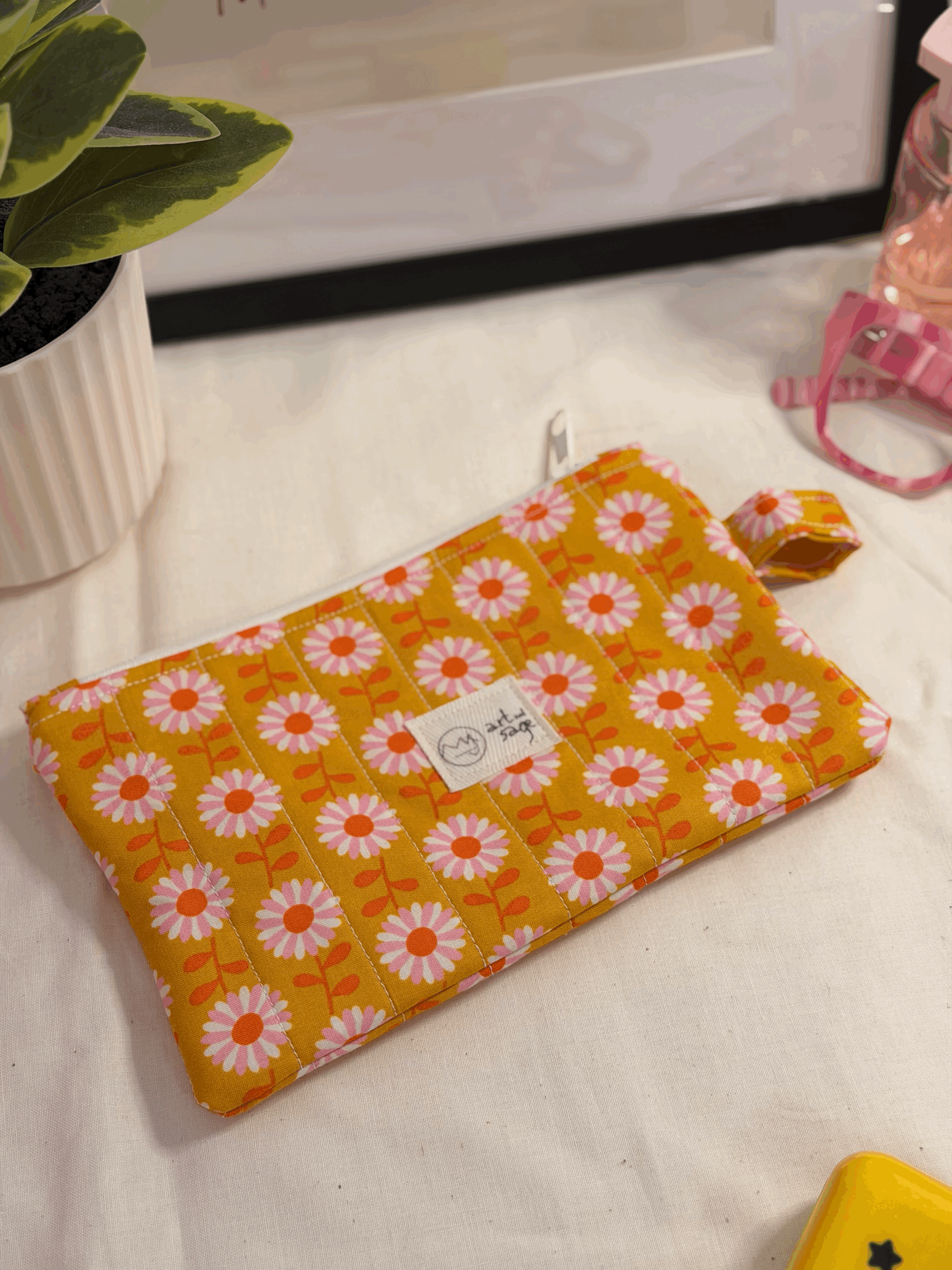 Sunny Daze, Companion Pouch, Medium - Sweet Summer