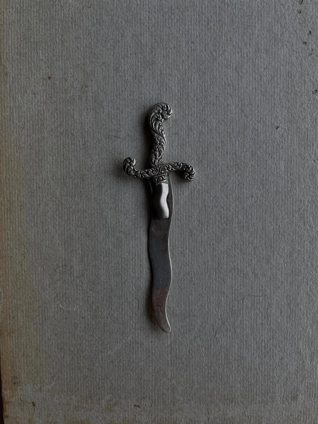 RARE ANTIQUE STERLING SILVER DAGGER BOOKMARK / LETTER OPENER