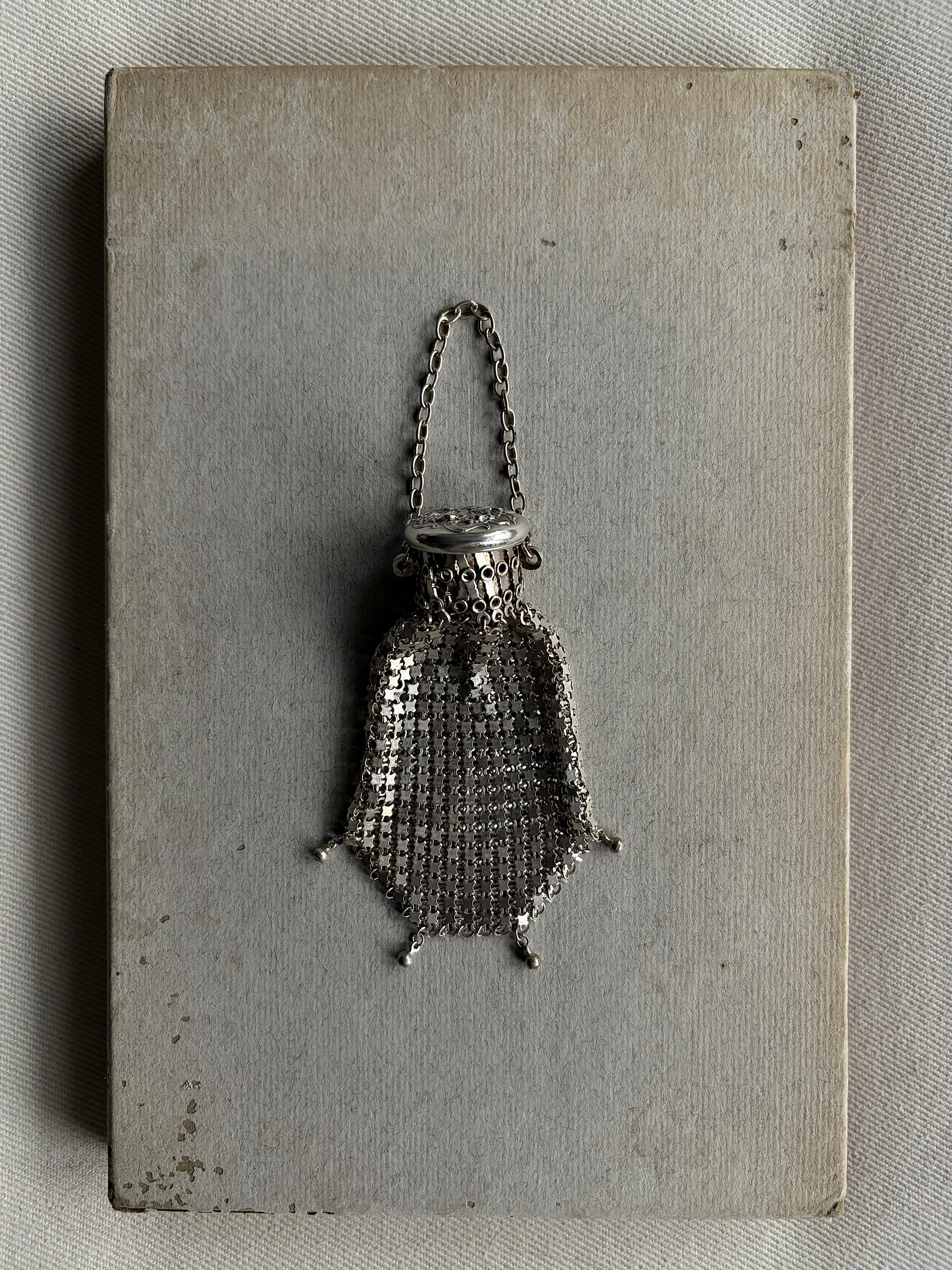 RARE ANTIQUE STERLING SILVER MESH CHATELAINE COIN PURSE