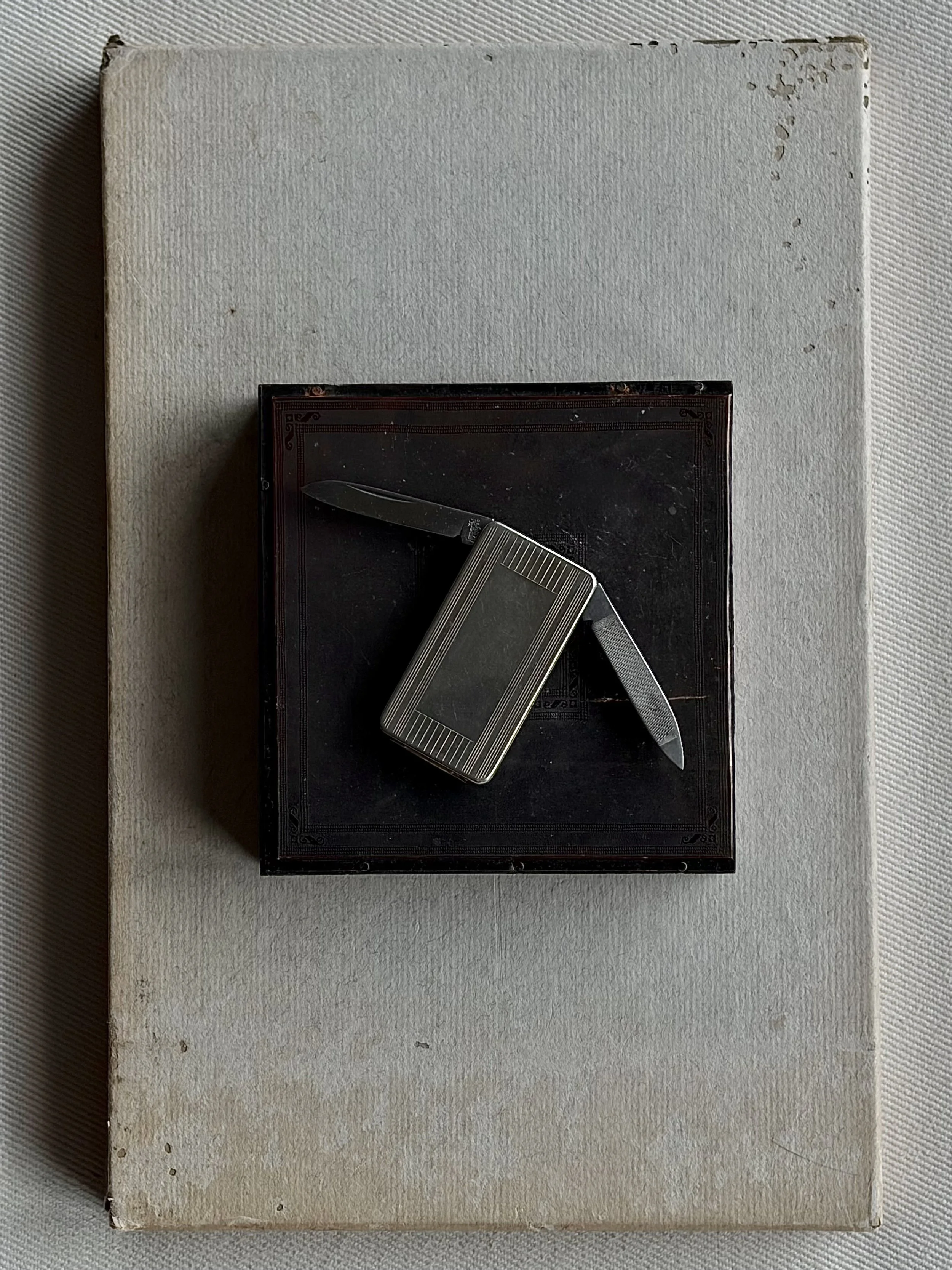VINTAGE MIDCENTURY STAINLESS STEEL MONEY CLIP WITH FOLDING NAIL FILE AND POCKET KNIFE