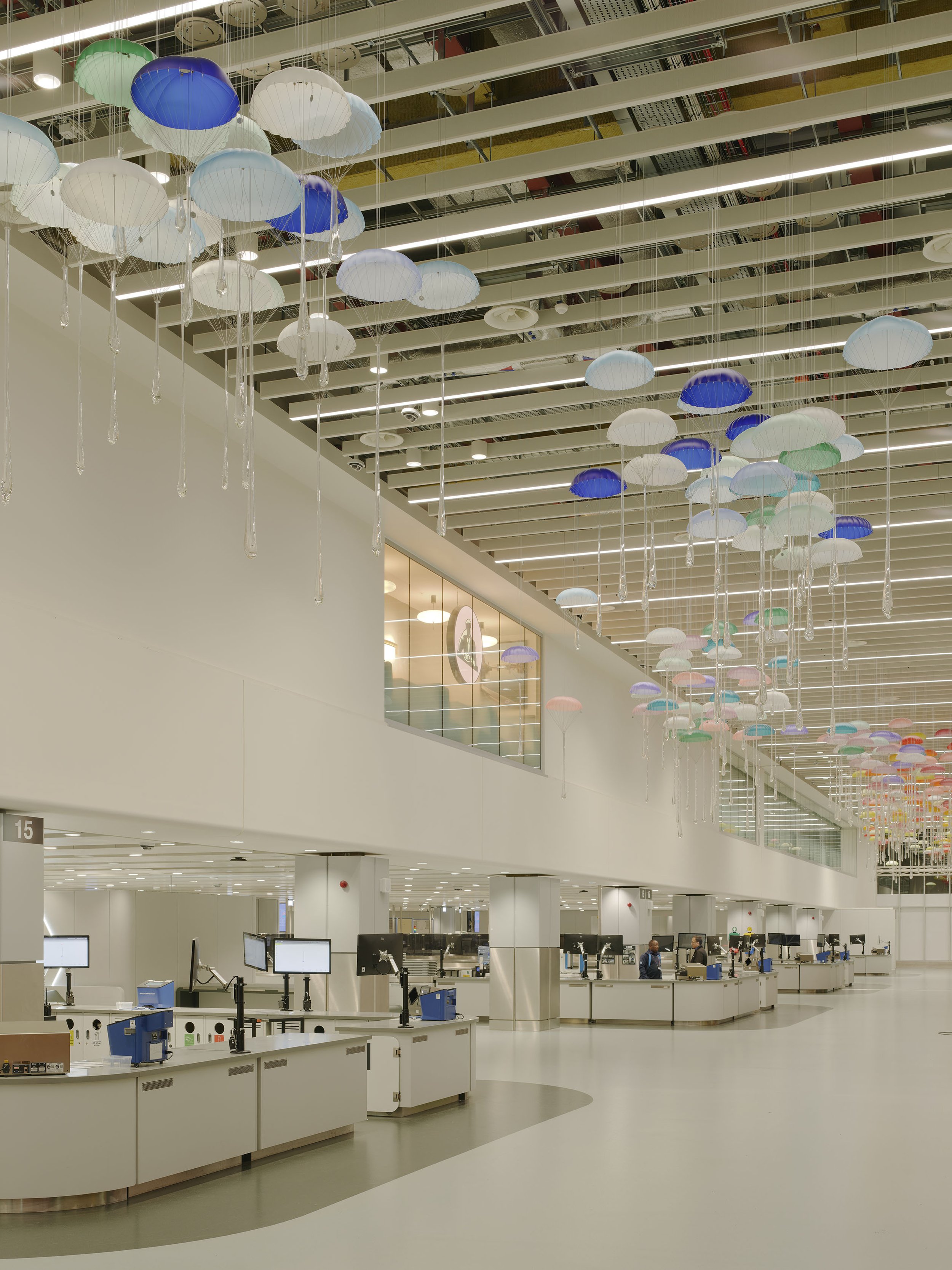 GSY_260412_chandelier_t2_053.jpg