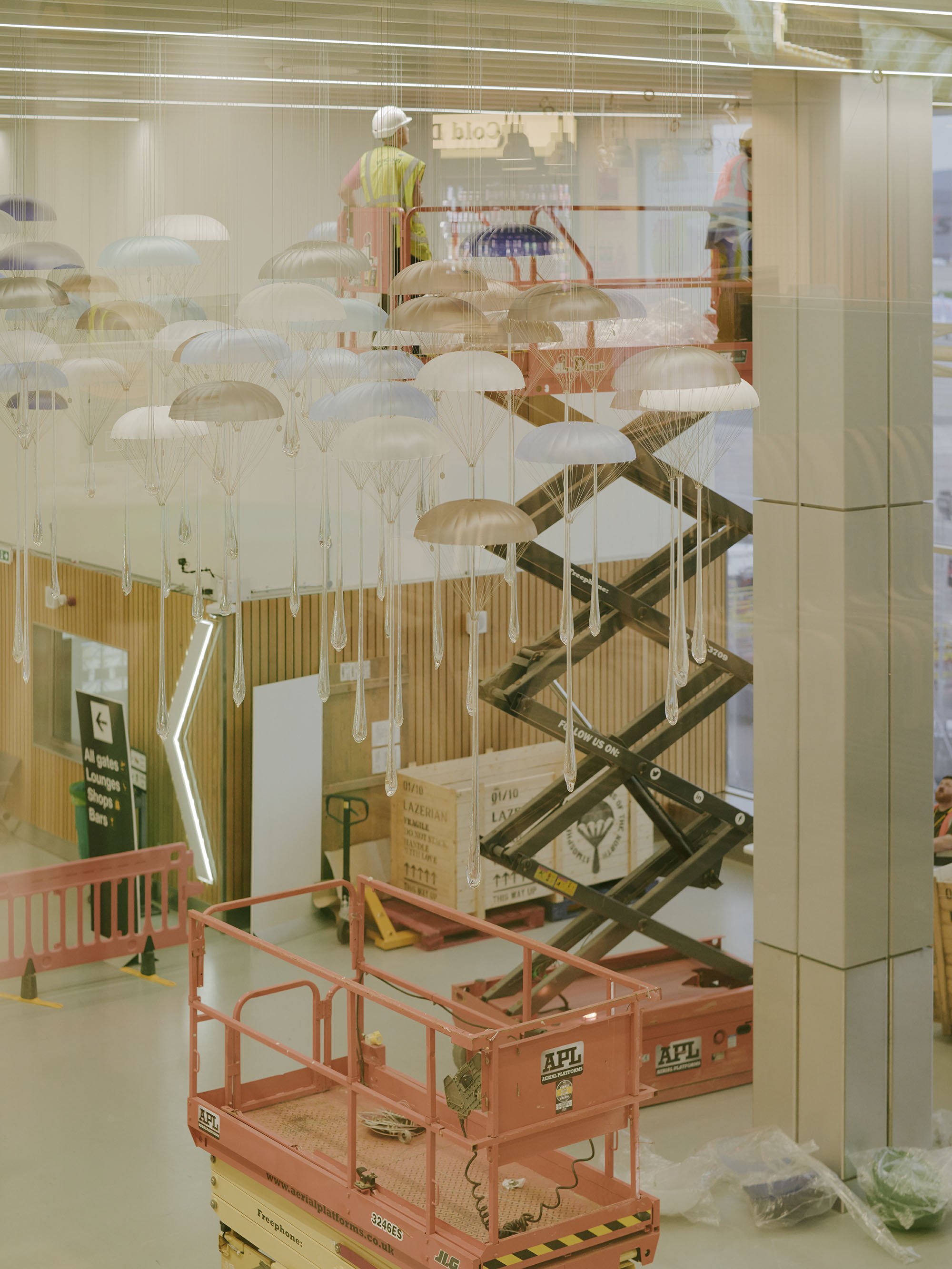 GSY_260413_chandelier_t2_175.jpg