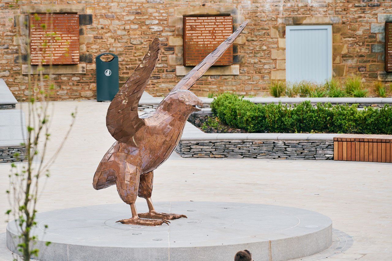 Lazerian-weaver-bird-darwen-market-square-public-art (7).jpg