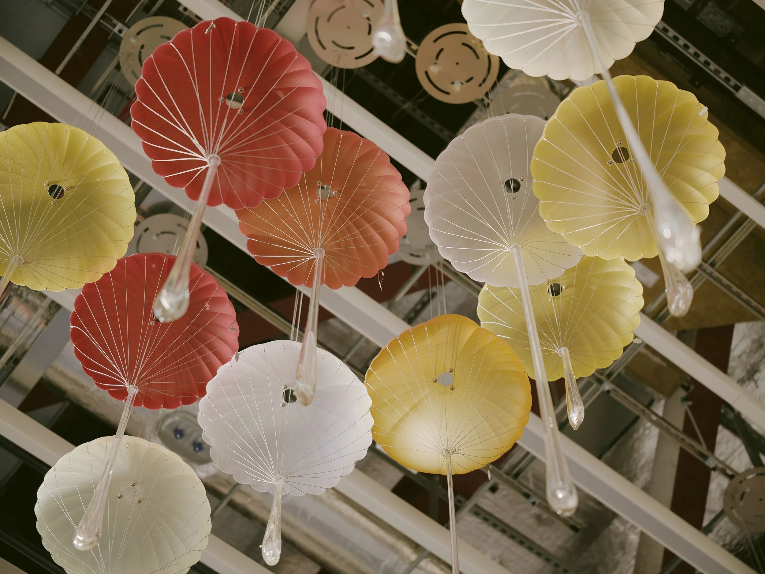 GSY_260413_chandelier_t2_138.jpg