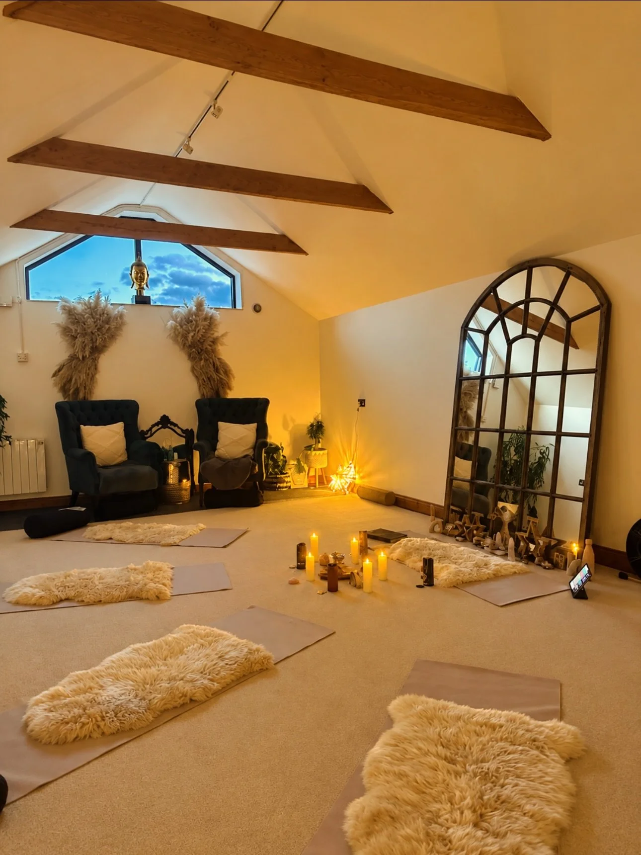 The moment you step through the door, you can feel the beauty and magic of this space. A beautiful little sanctuary where we can slow down, breathe, move, connect and simply be.
I feel so grateful that I get to hold space here, to create these little