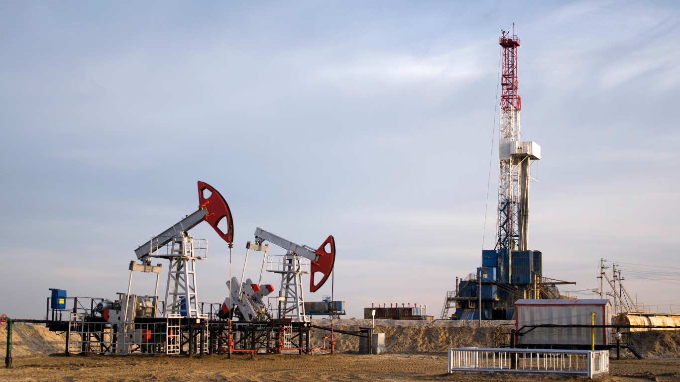 Strategic Scaling: How to Minimize Field Downtime with Reliable Workforce Infrastructure