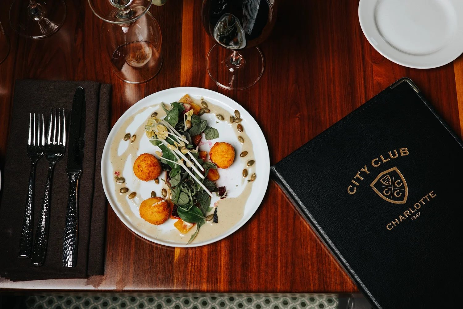 Dining.webp (Copy)