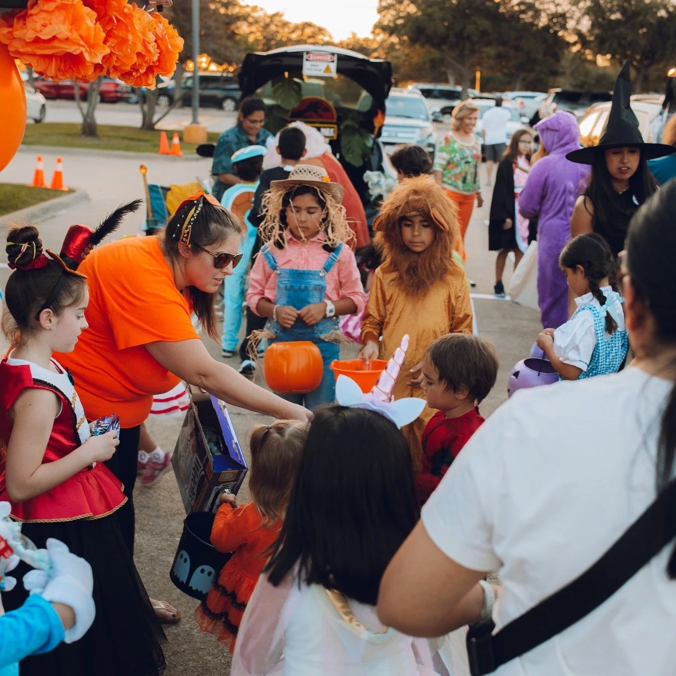 🎃🍬 Join us for St. Ann&rsquo;s 10th Annual Trunk or Treat &amp; Chili Cook-Off! Come for a fun-filled evening for the whole family on Friday, October 30 in the St. Ann Center Parking Lot from 6-8 PM! Enjoy decorated trunks, trick-or-treating, and a