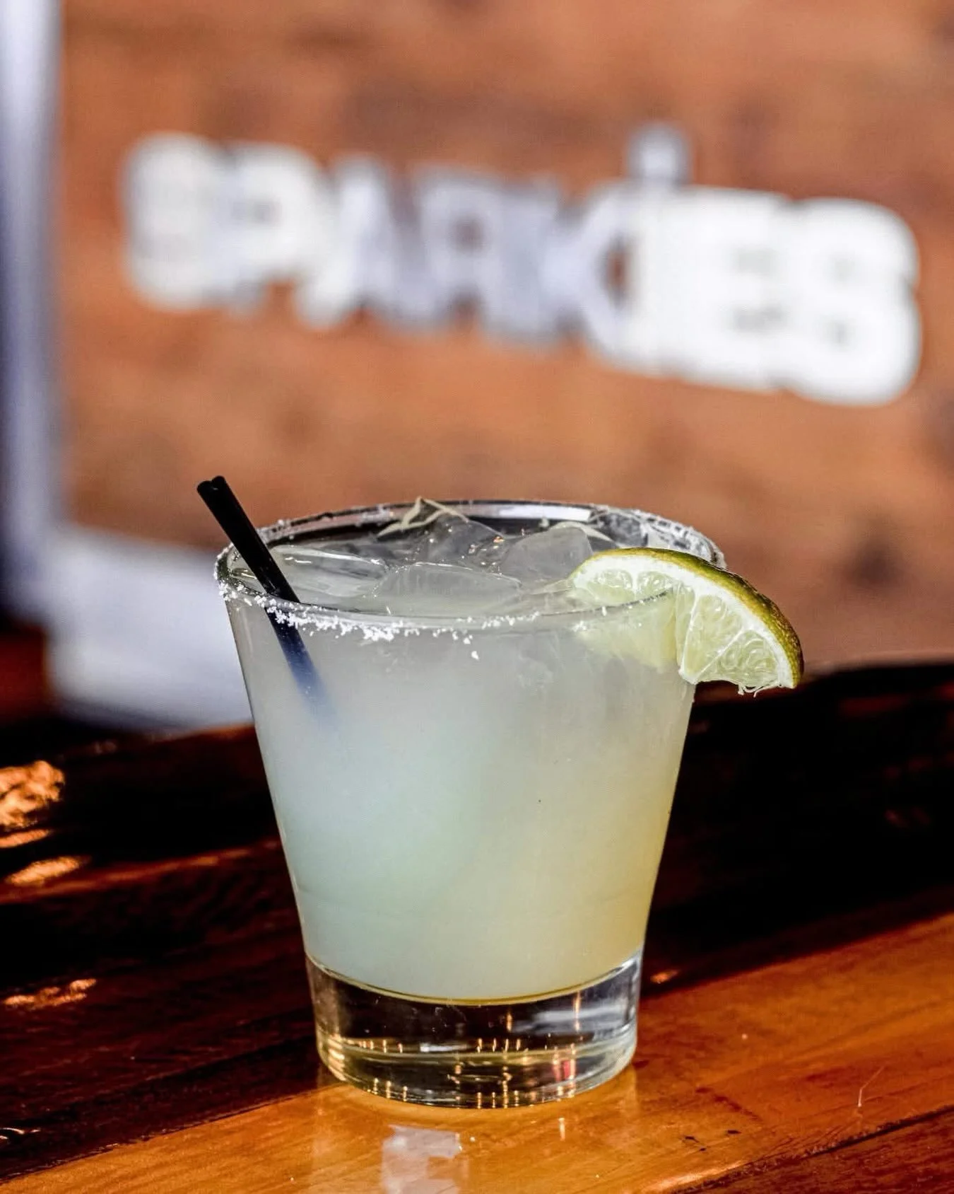MARGARITA MOOD: ACTIVATED.

A little tequila, a little citrus, and a whole lot of good vibes. ✨ Whether you're kicking back after work or catching up with friends, a perfectly refreshing margarita always makes the moment better.

Sip it. Savor it. En