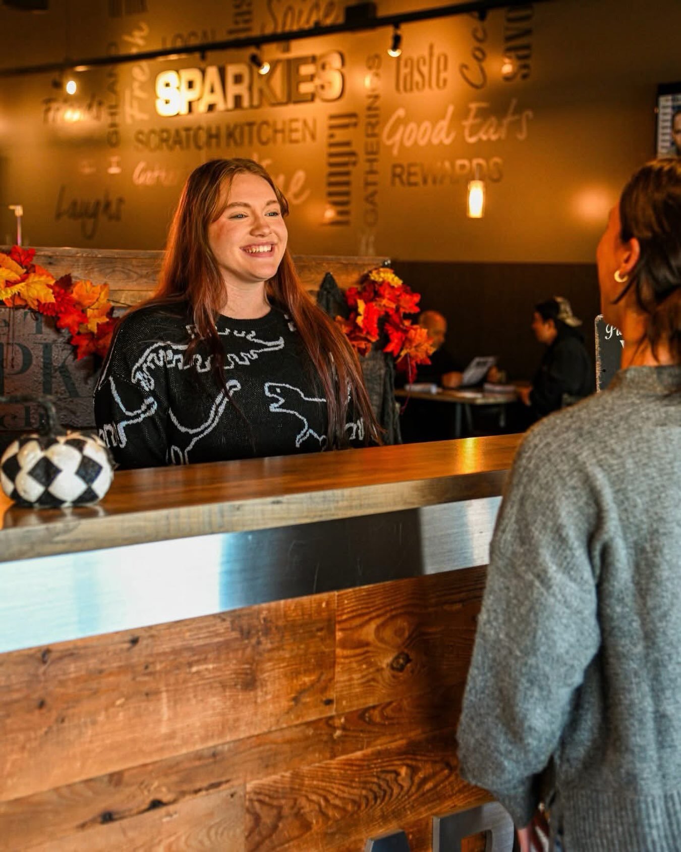 The leaves are changing, the weather is getting cozy, and our front desk is ready to welcome you in. ❤️ From the moment you walk through the door, settle in, get comfortable, and let us take care of the rest.

📍 2868 E Highland Rd, Highland, MI 4835