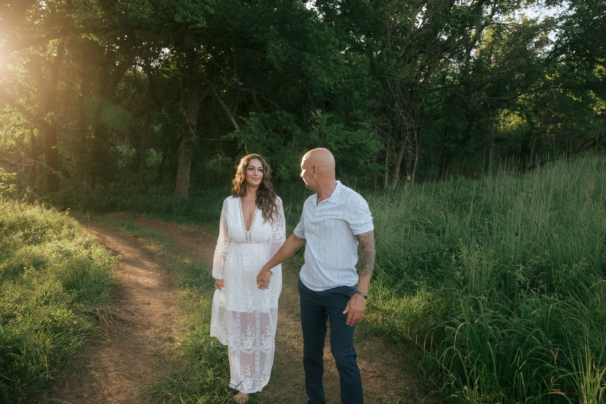 proof real chemistry doesn&rsquo;t need a script, just cereal names and a willingness to be ridiculous. shoutout to aaron for bringing the humor and keeping stevie laughing through the whole shoot.

📸. ⚡️. 😊

#couplesessions #couplesphotoshoot #sum
