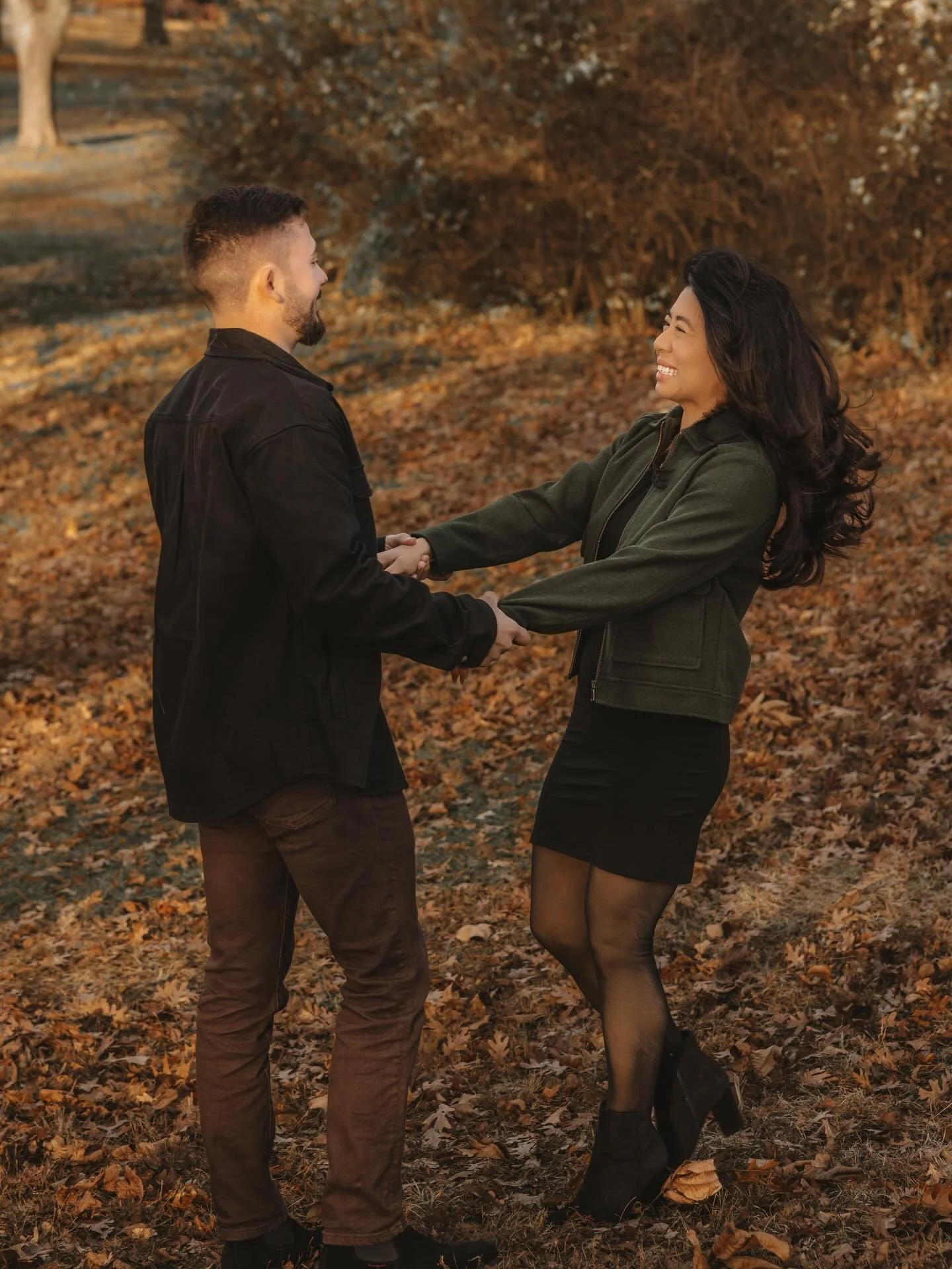 it was freezing, the wind was wild, and their dogs were absolutely the chaos crew. 🐾

but they still made it look like the warmest golden hour.

cold hands, warm hearts, and a whole lot of laughing through the wind. 🤎

🫰.⚡️.😊 

if this is your vi