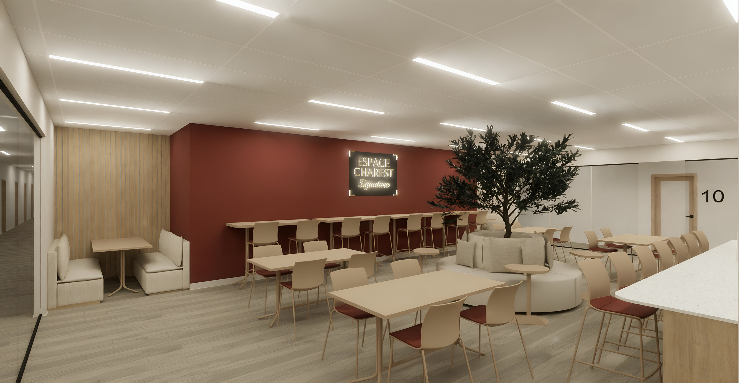 Espace lounge moderne avec des tables, des chaises beige, un arbre vert, un mur rouge avec un panneau lumineux "Espace Charest Signature" et une porte numérotée 10.