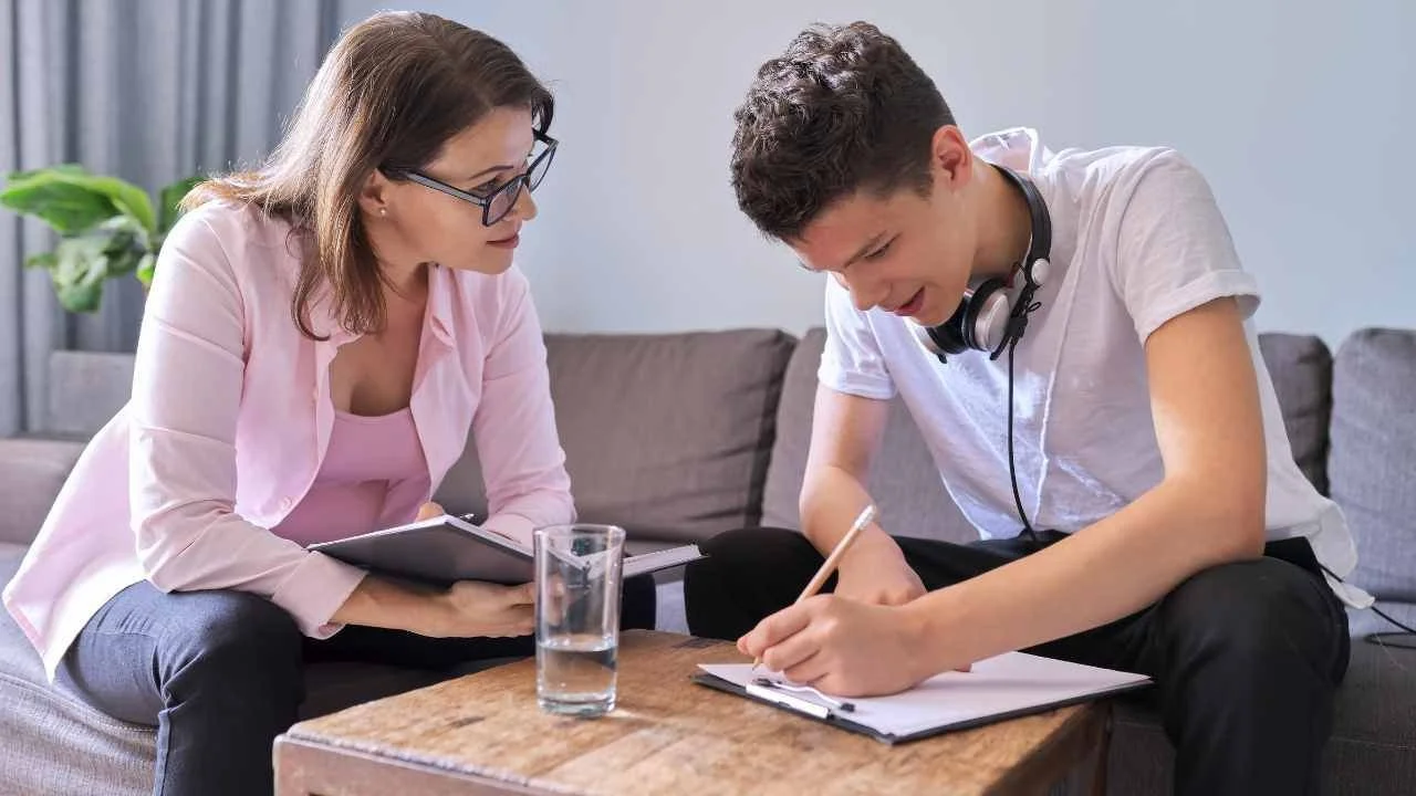 Benefits of Teen Therapy in Michigan