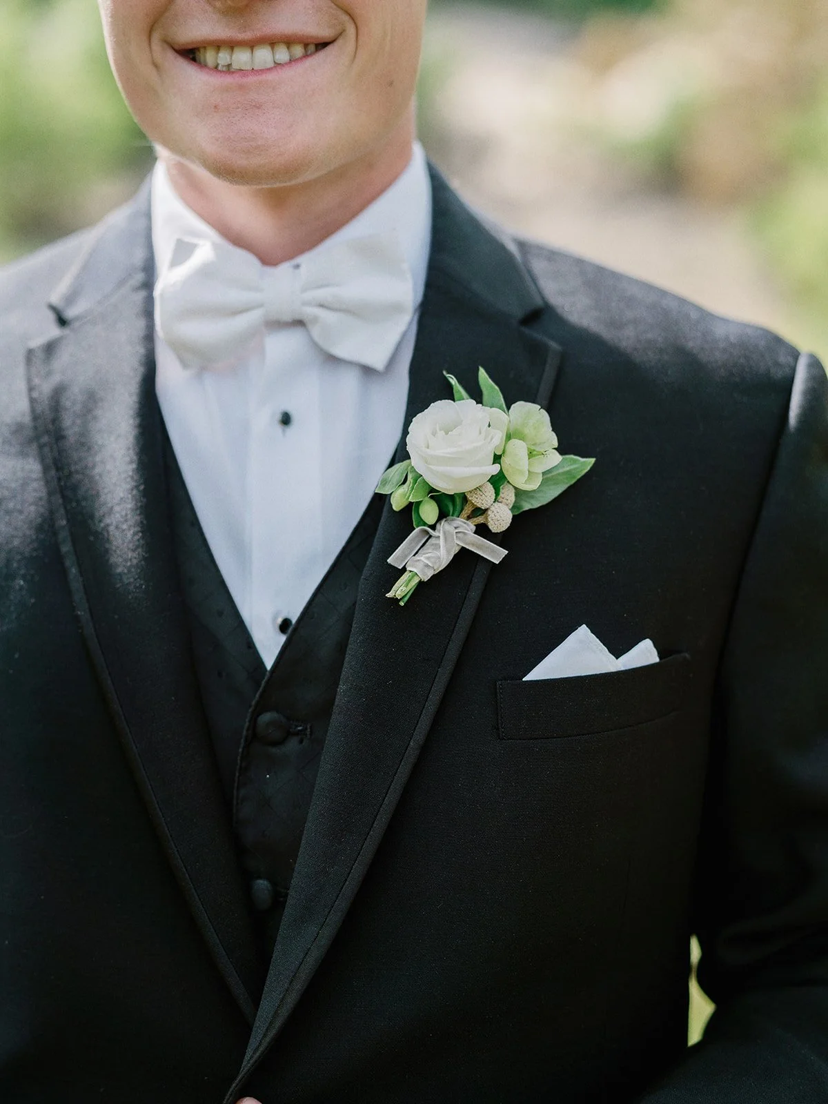 Fresh take on something blue wedding floral design - west michigan florist weddings 7.jpg