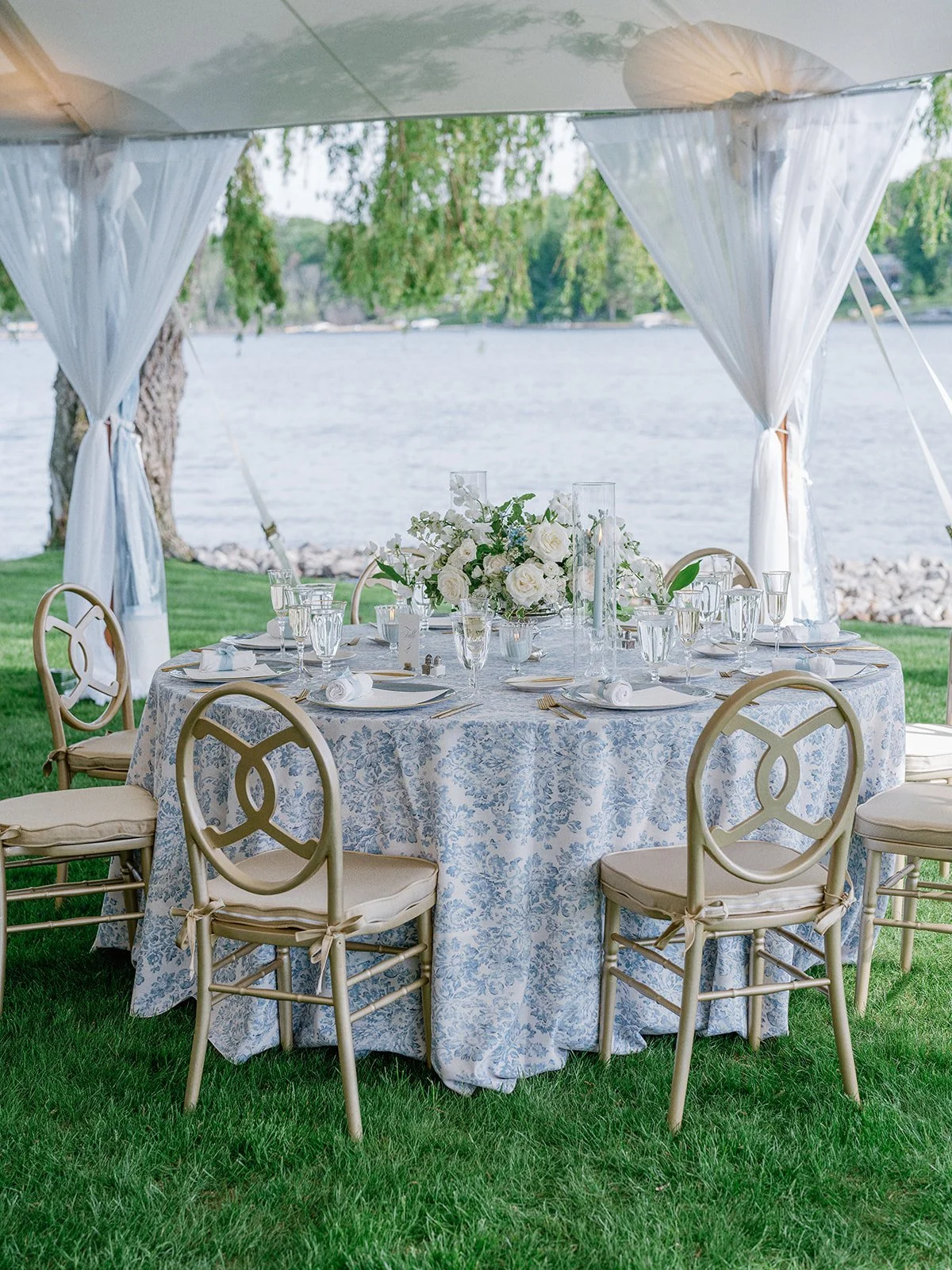 Something blue wedding design inspiration luxury wedding florals 1.jpg