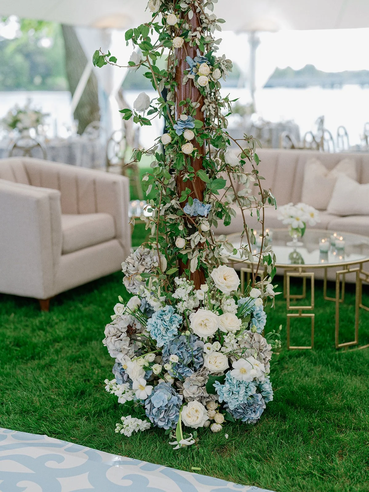 Something blue wedding design inspiration luxury wedding florals 6.jpg