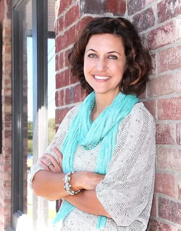 Sarah Rosen Garrett, LCSW-S, RPT-S, RYT-200