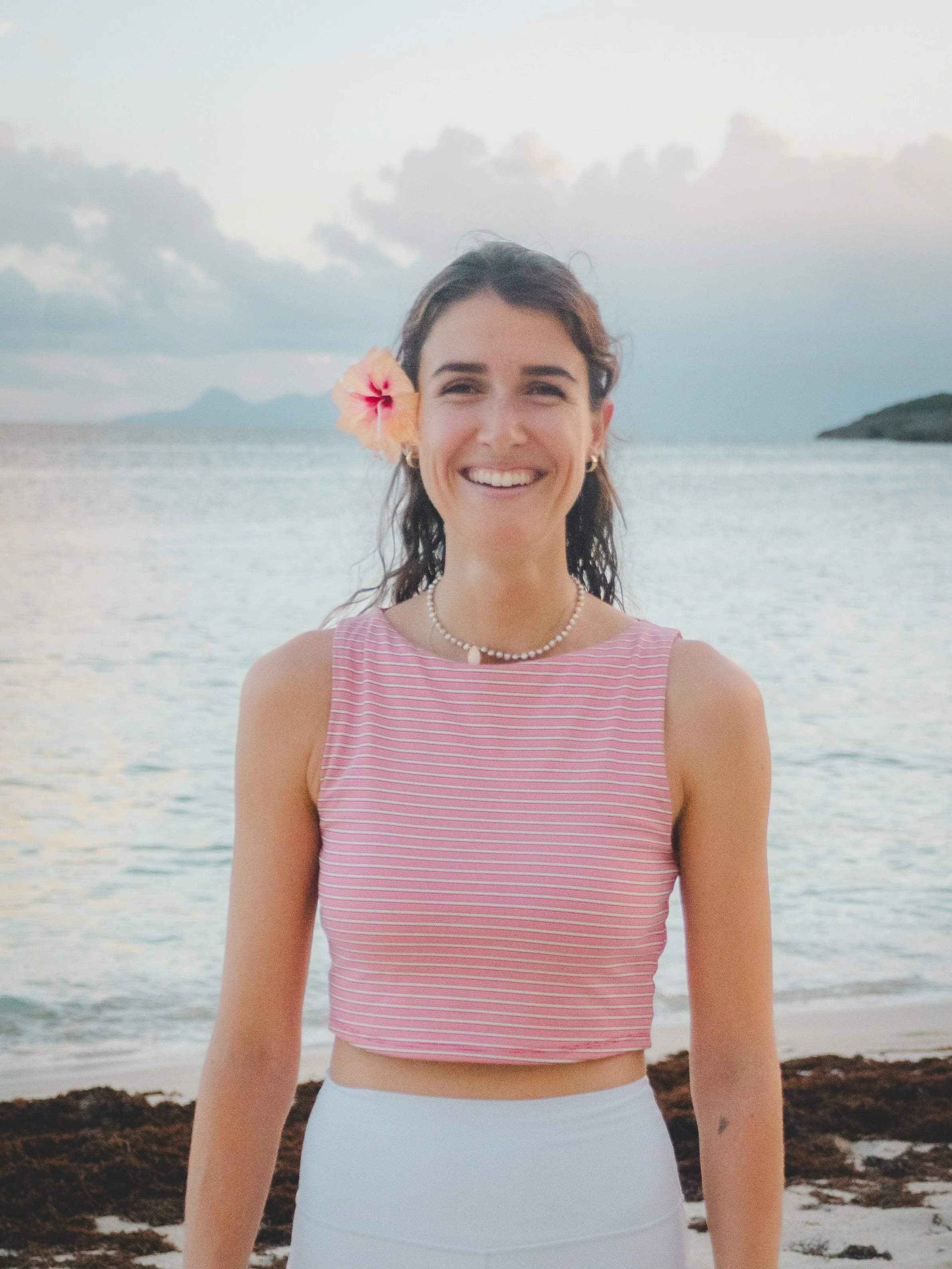 Tu pr&eacute;f&egrave;res le lever ou coucher de soleil ? 🌞

Les couleurs &eacute;taient magnifiques pendant le shooting photos et le rendu est juste dingue ! Encore merci &agrave; Ma&euml;l ✨

Et toi, c&rsquo;est laquelle ta pr&eacute;f&eacute;r&ea