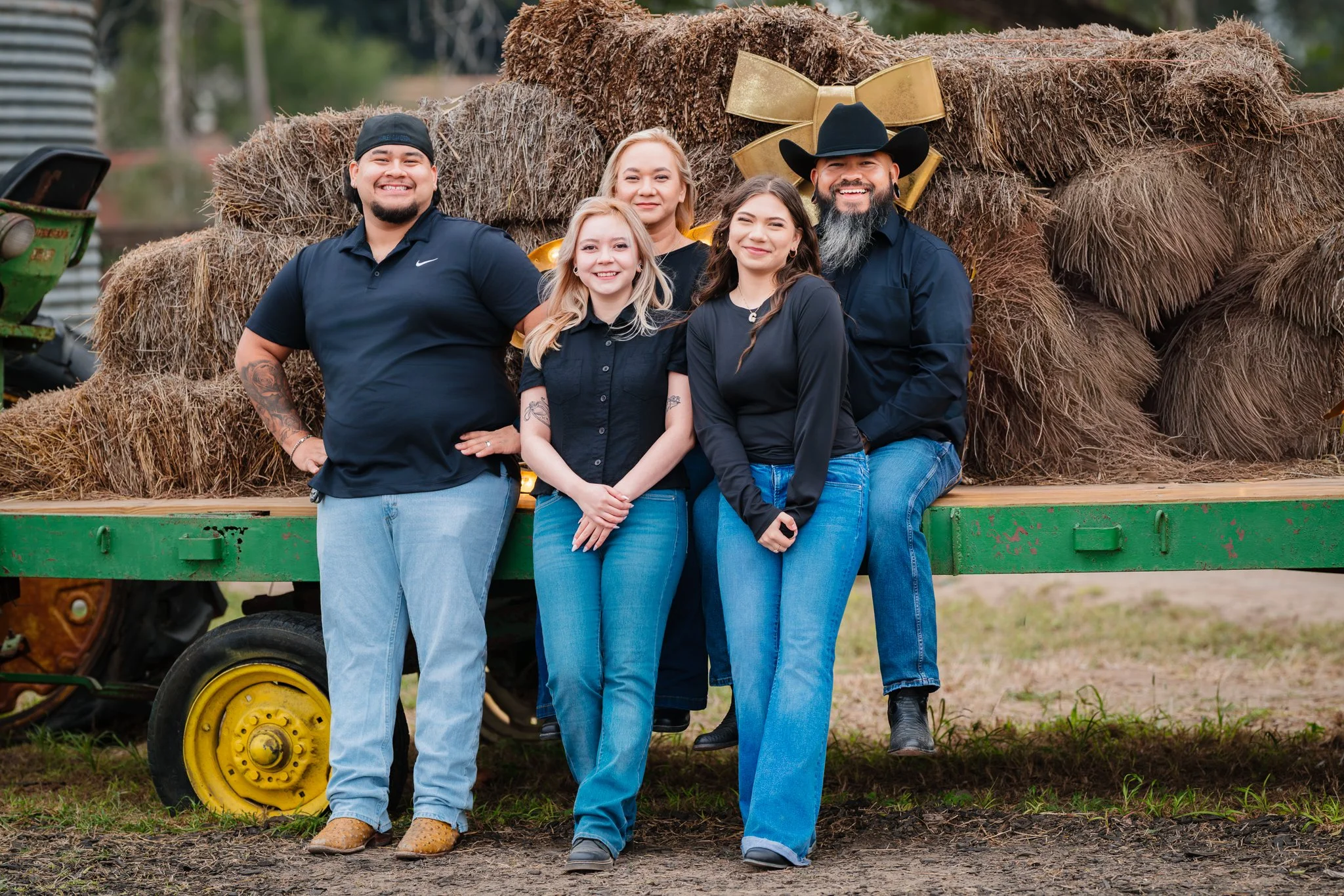 Alvarado Family Photos-25.jpeg