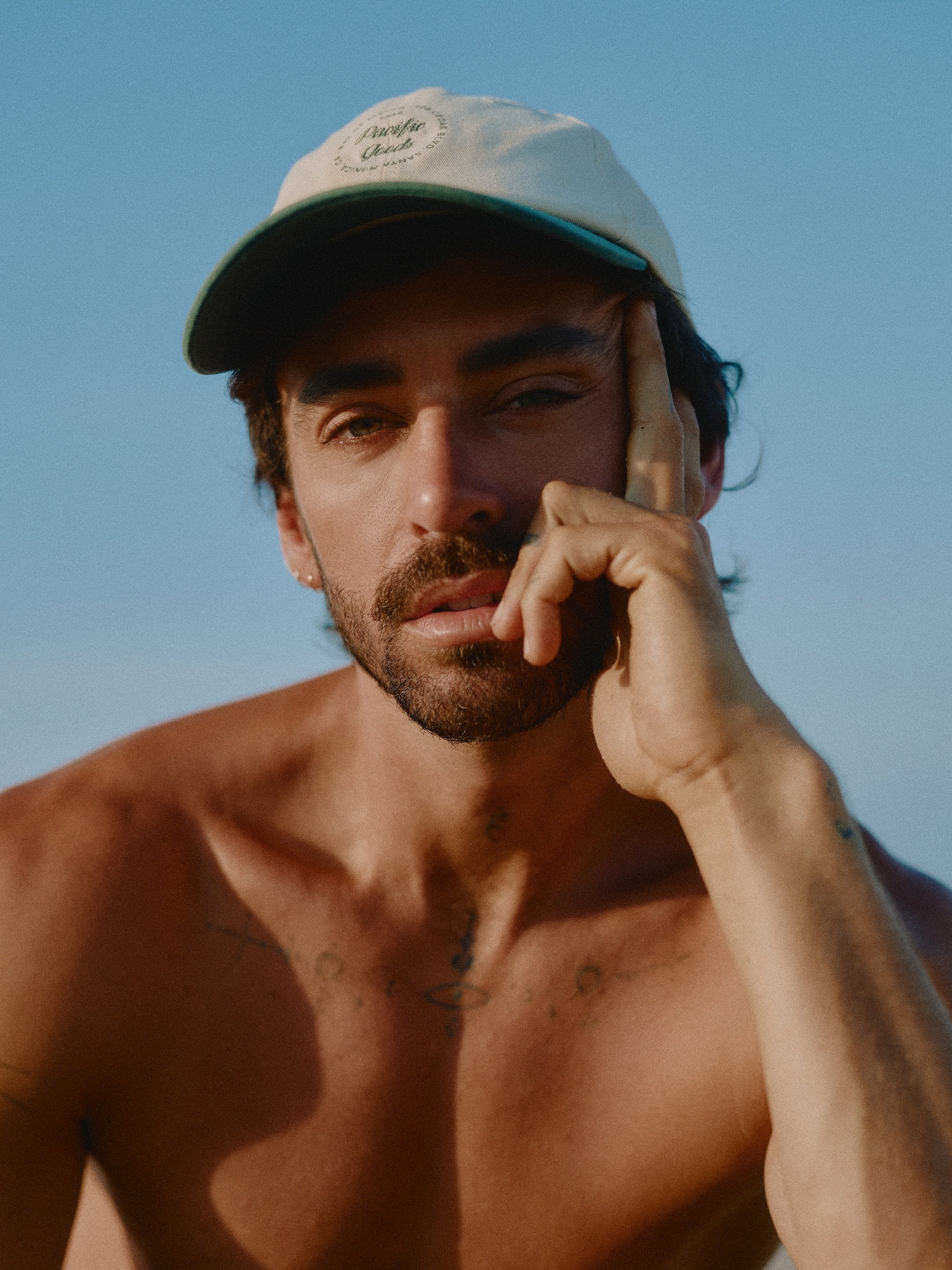 Another sweltering hot day today, time to go to the beach.

@oceancowboy_ of @dragonflyagency