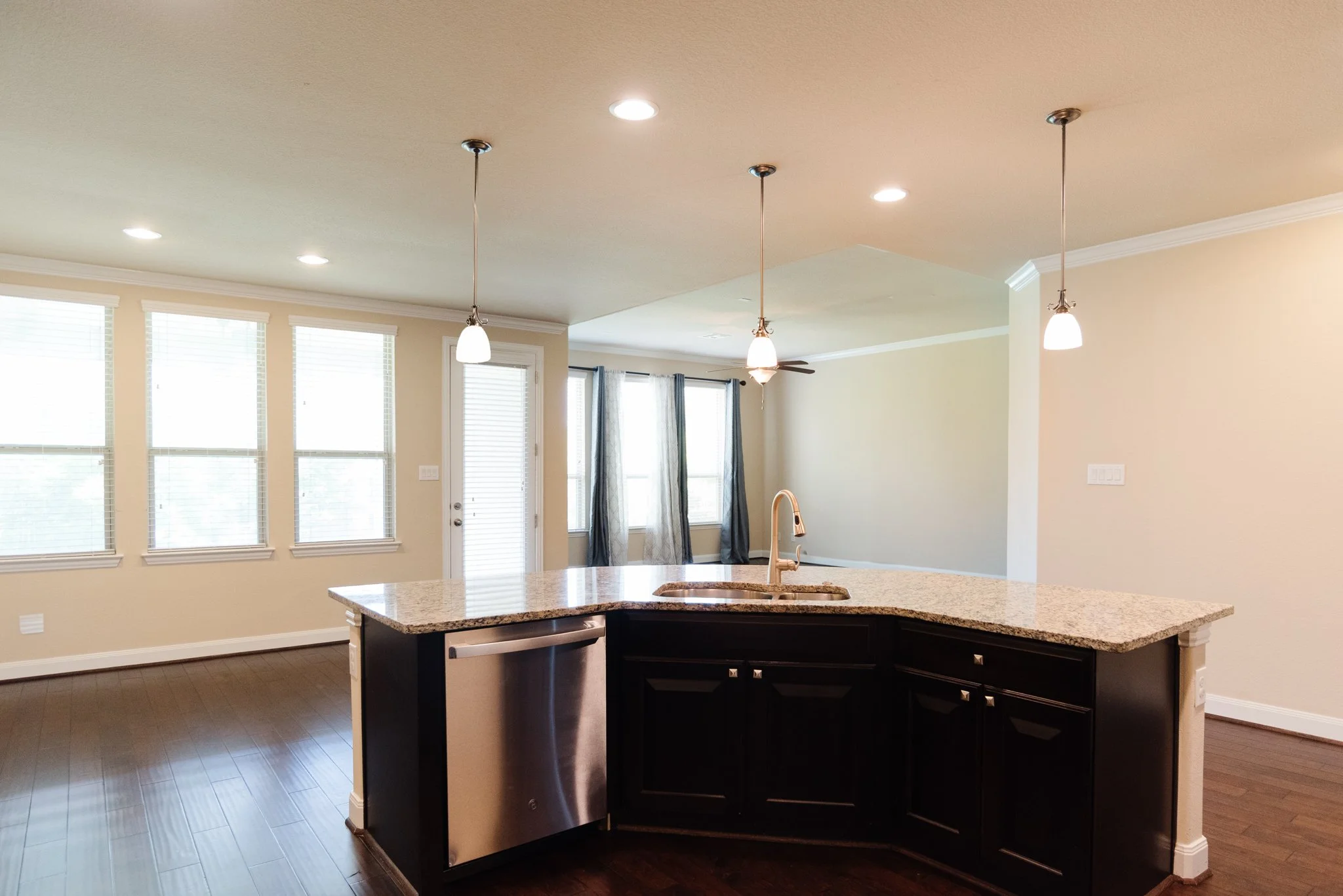 3704Ashbury-19.jpg