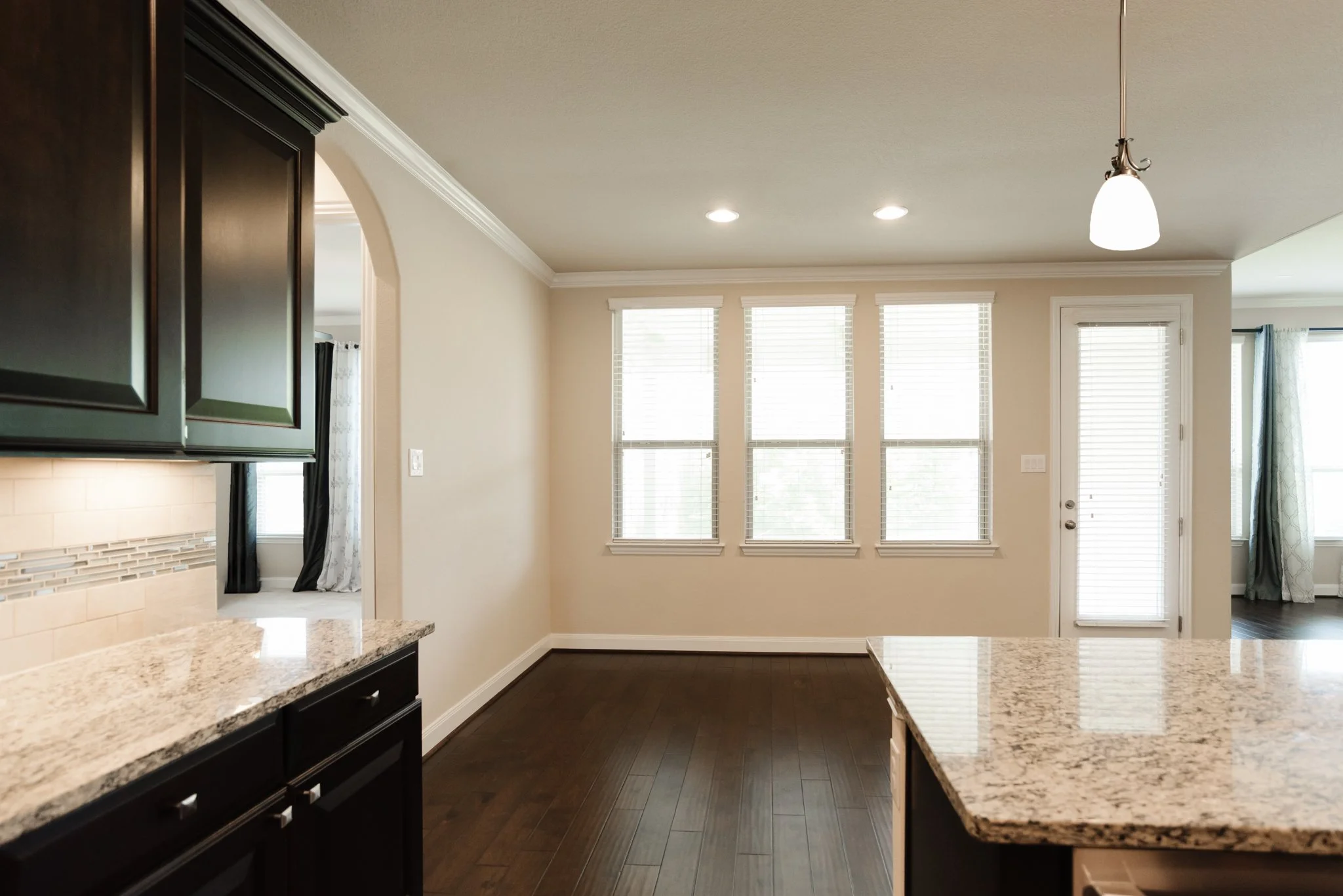 3704Ashbury-17.jpg