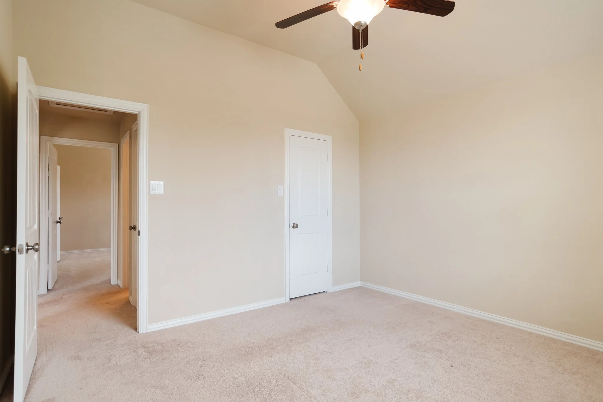 3704Ashbury-38.jpg