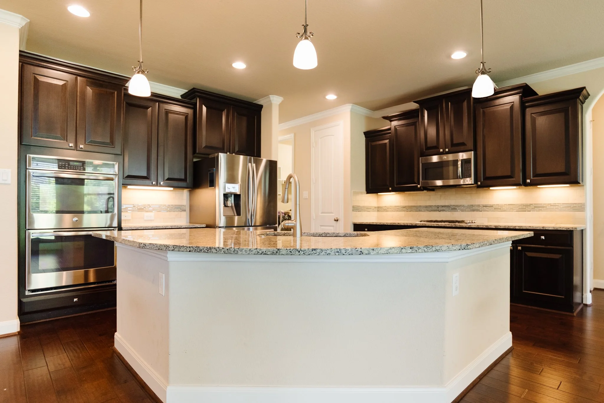 3704Ashbury-18.jpg