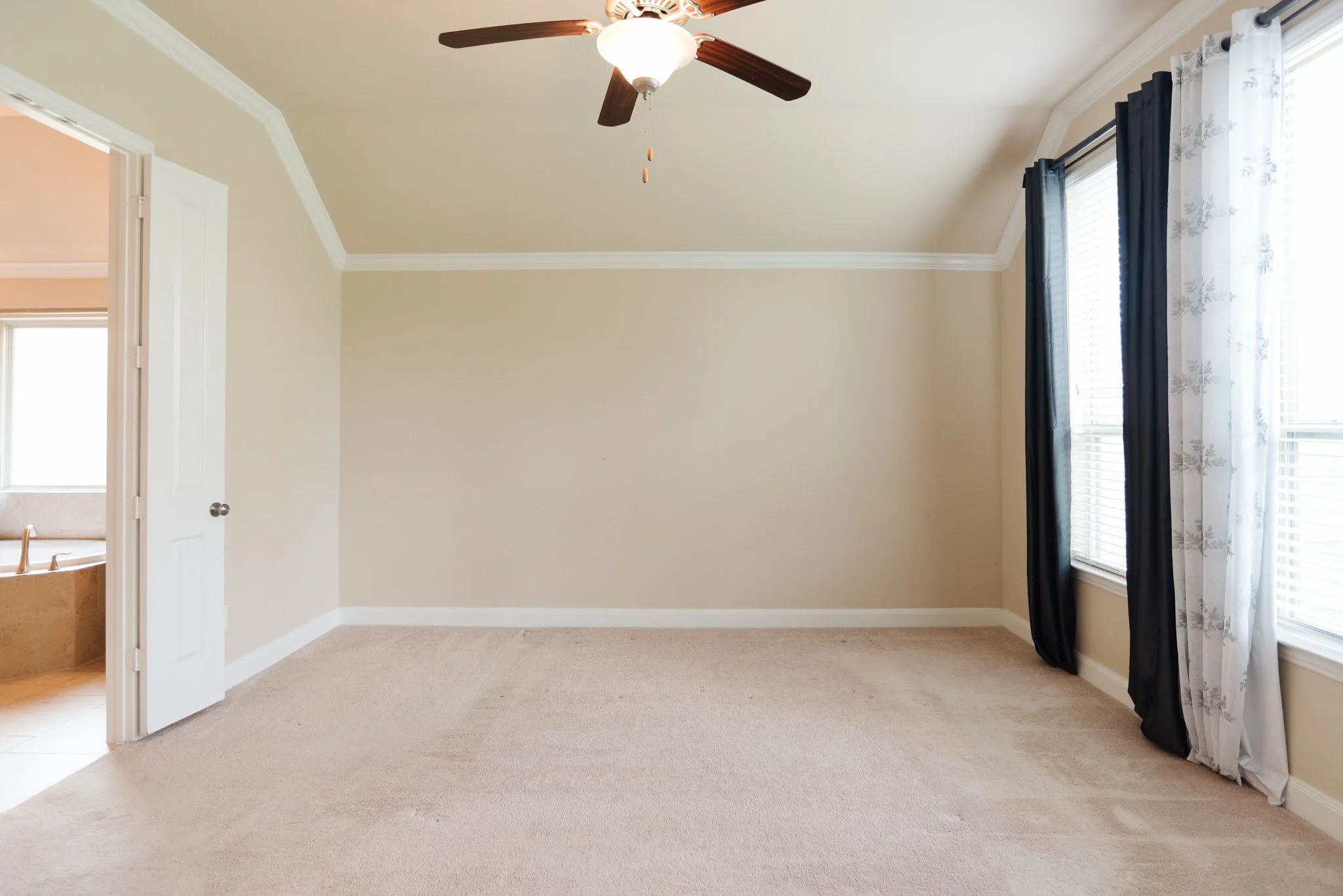 3704Ashbury-27.jpg