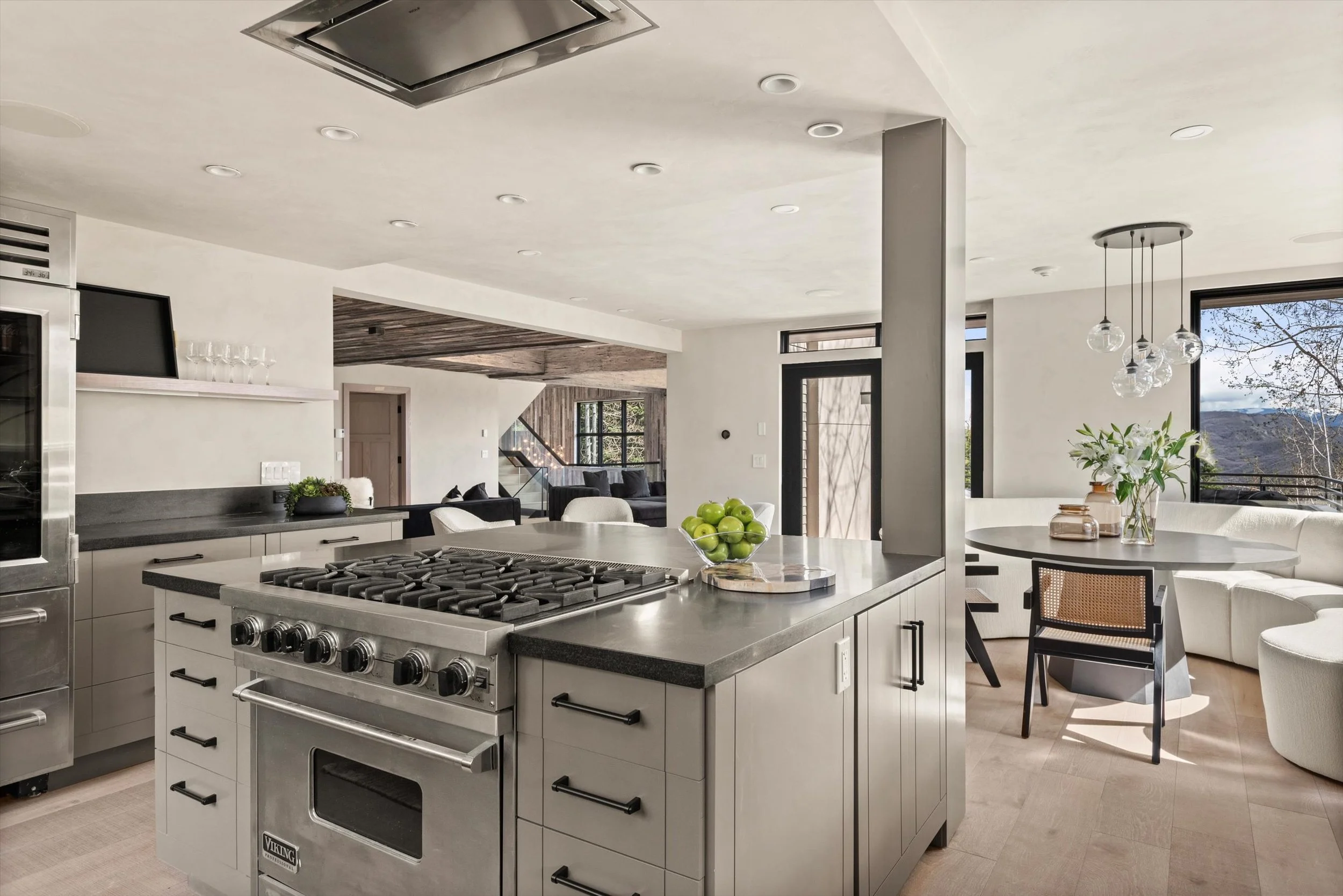 30-40-964FarawayRd_240515010.jpg