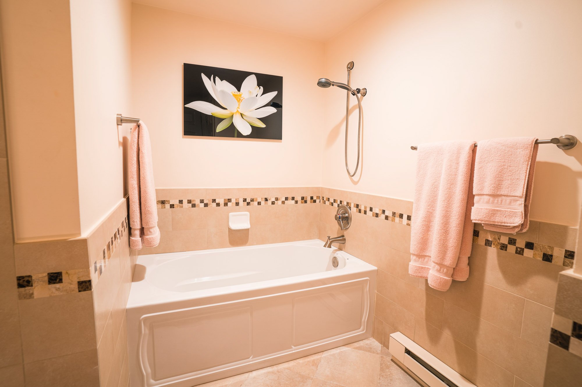 BATH_SUITE2-11.jpg