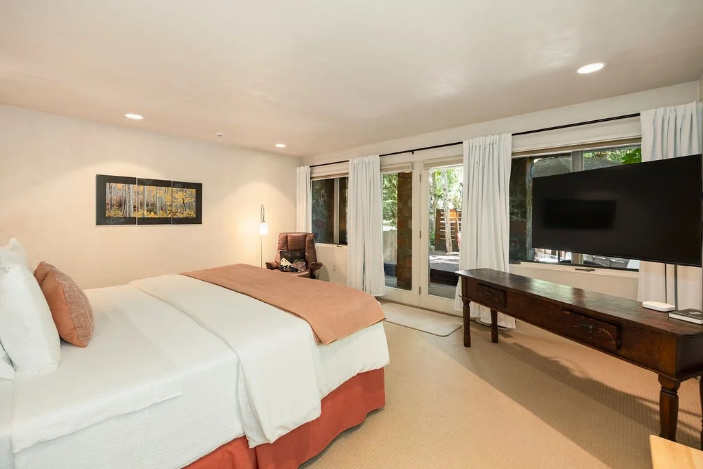 109NealeAve-16.jpg