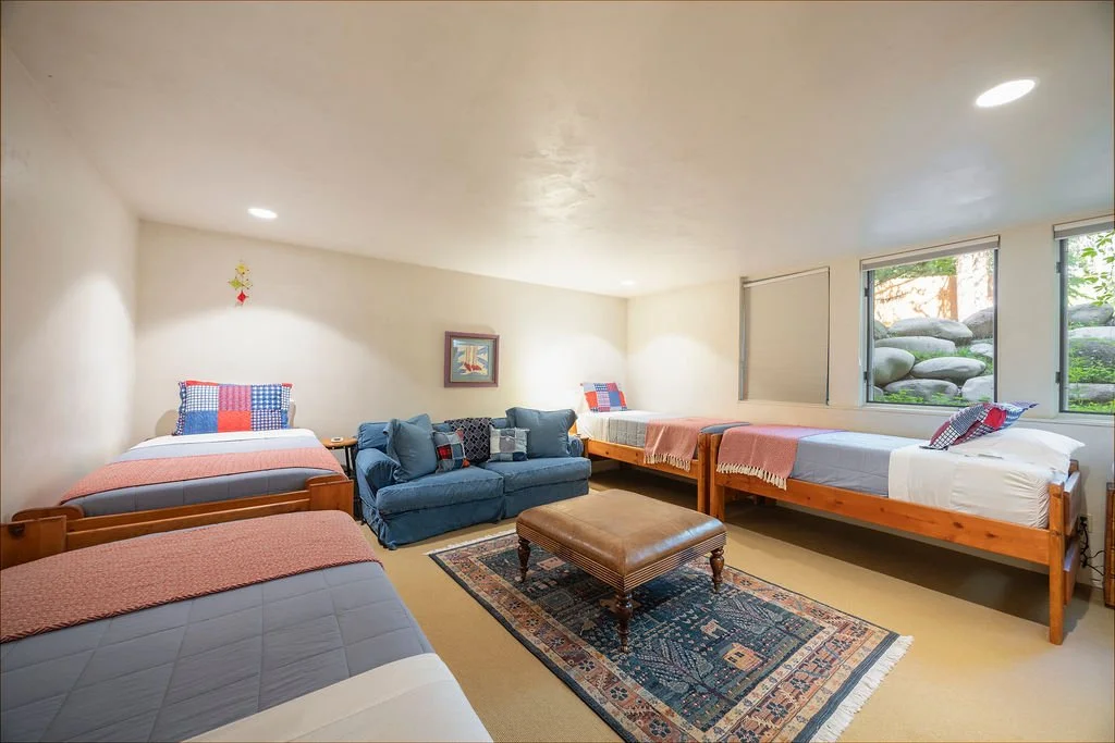 109NealeAve-28.jpg