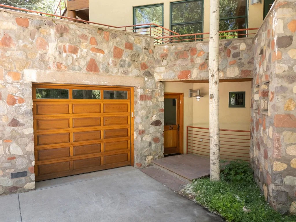 109NealeAve-41.jpg