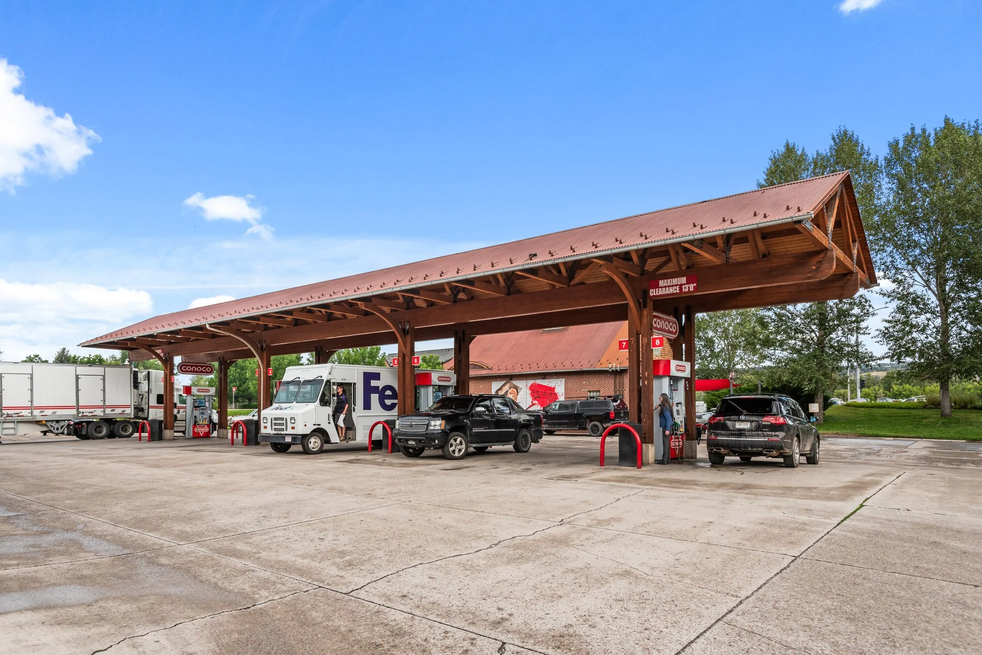11-701eValleyRd_240813011-325.jpg