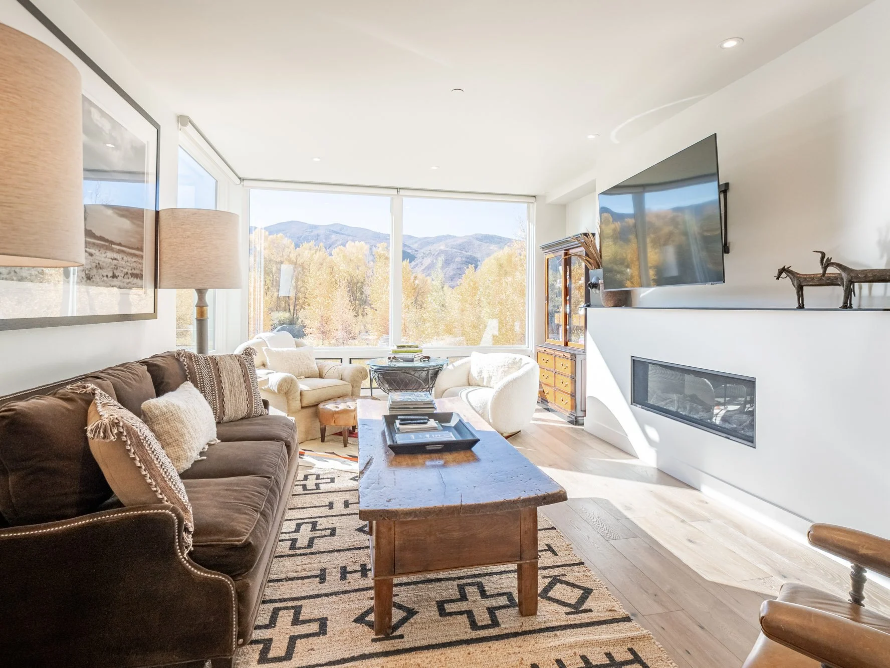 MLS - 22858 Two Rivers Road-13.jpg