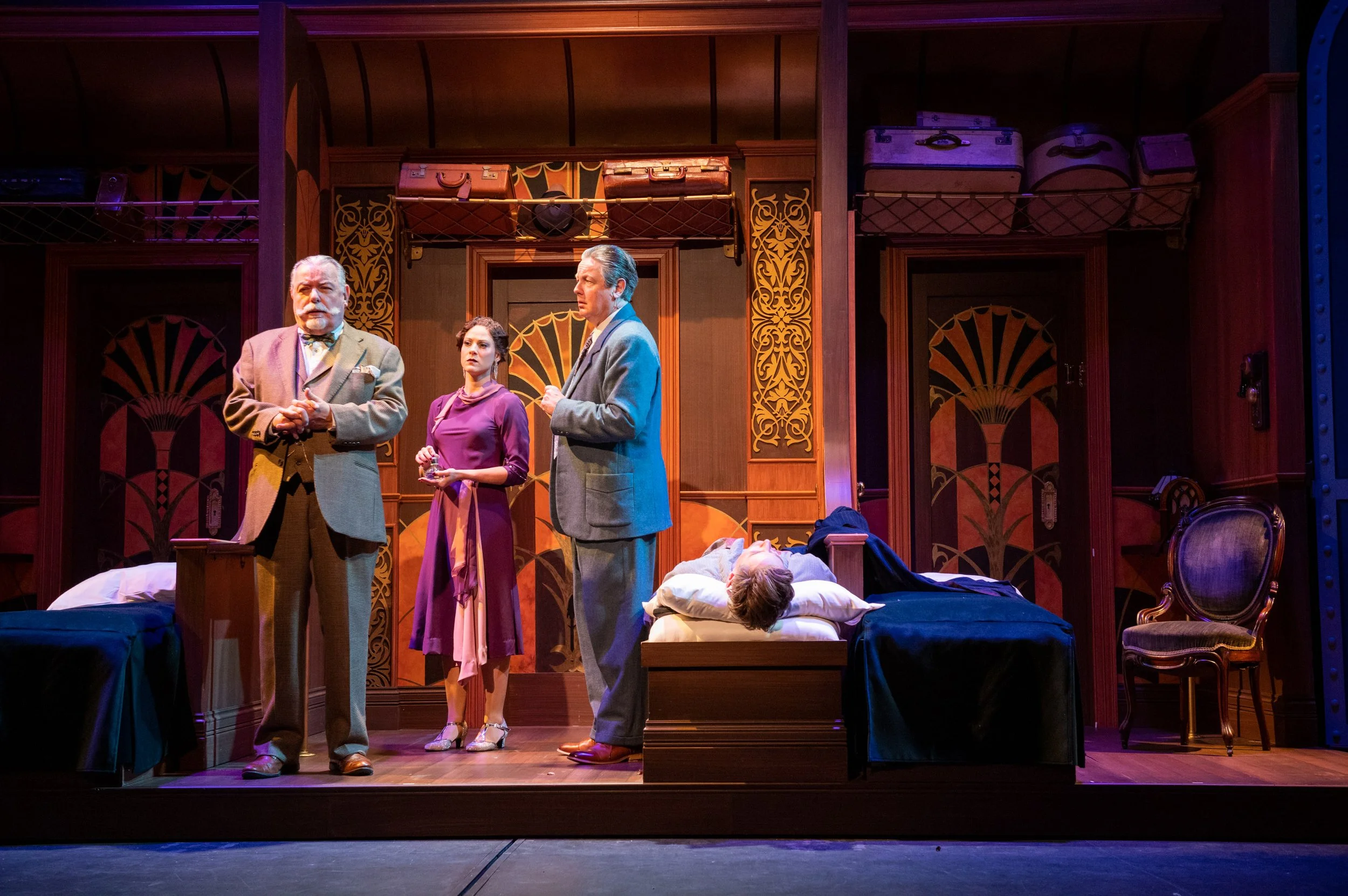 murderontheorientexpress_widephoto_2022_bartertheatre-21.jpg