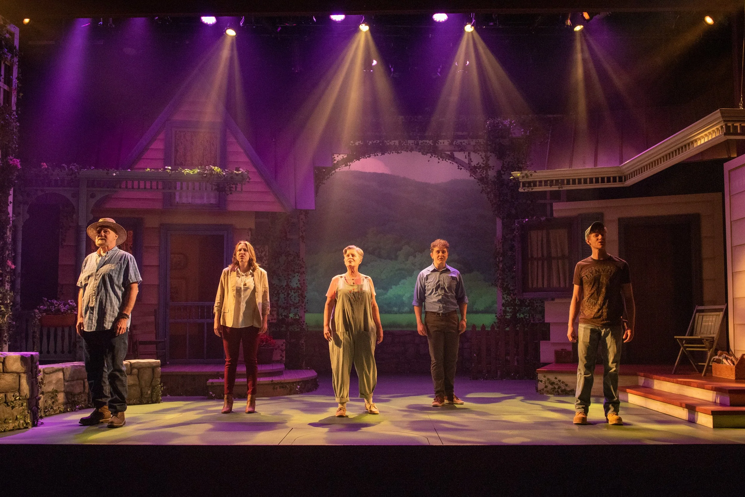 photo_tech_kentuckyspring_gilliam_2022_bartertheatre-7.jpg