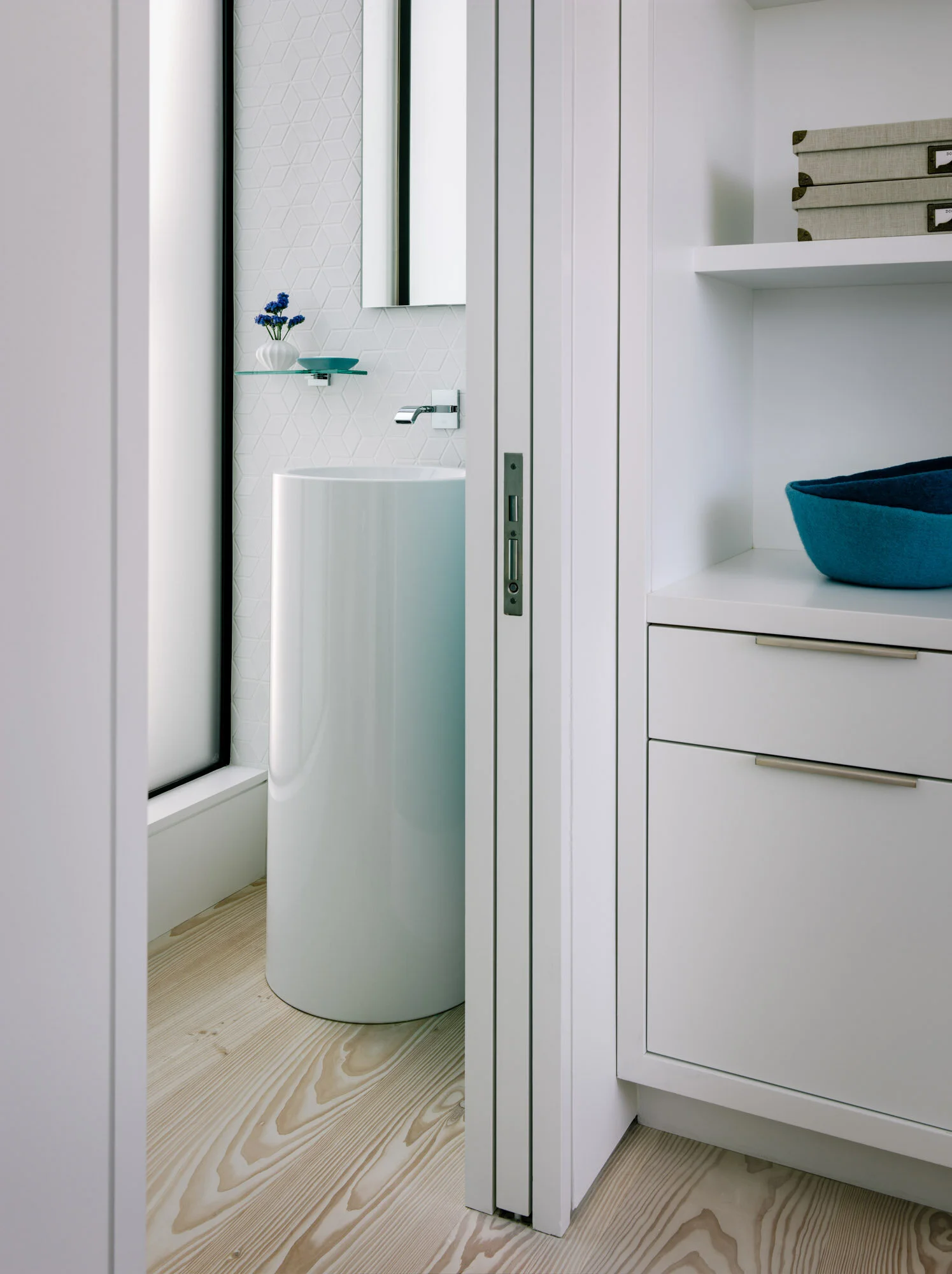  Butterfly House | Bathroom View Project → 