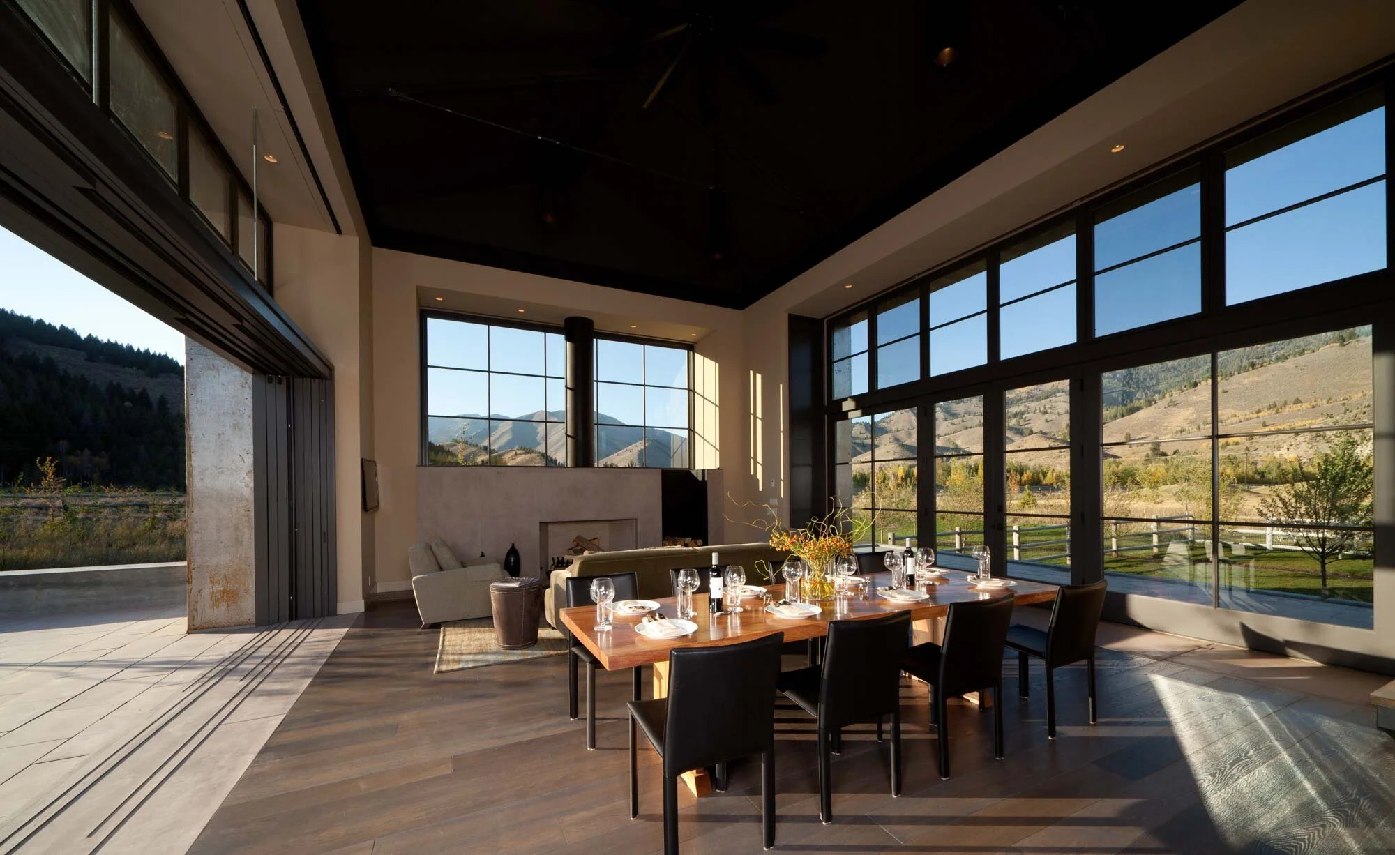  Sun Valley Modern | Kitchen & Dining View Project →
 
