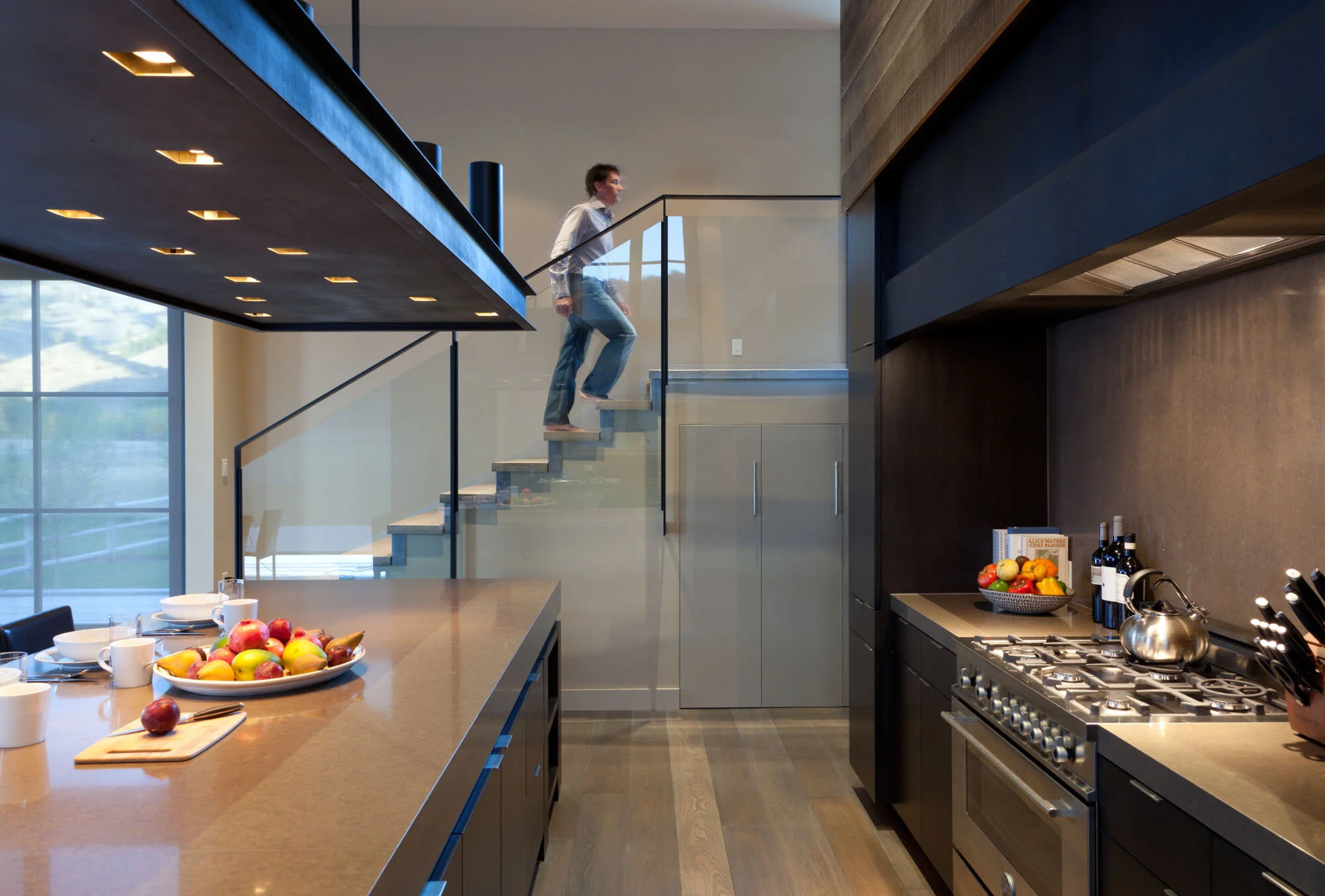  Sun Valley Modern | Kitchen & Dining View Project →
 