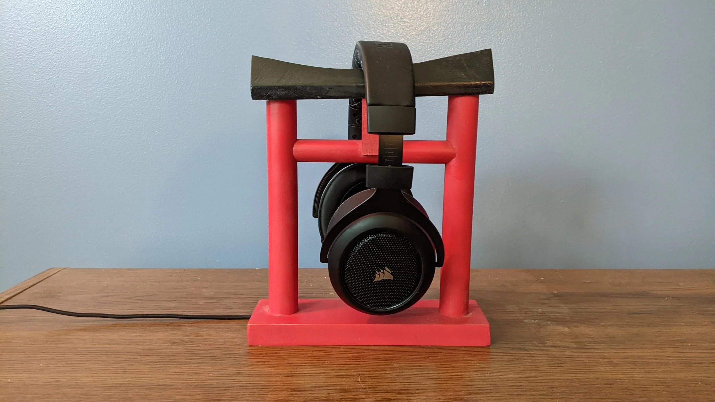 tori gate stand headphonespg.jpg