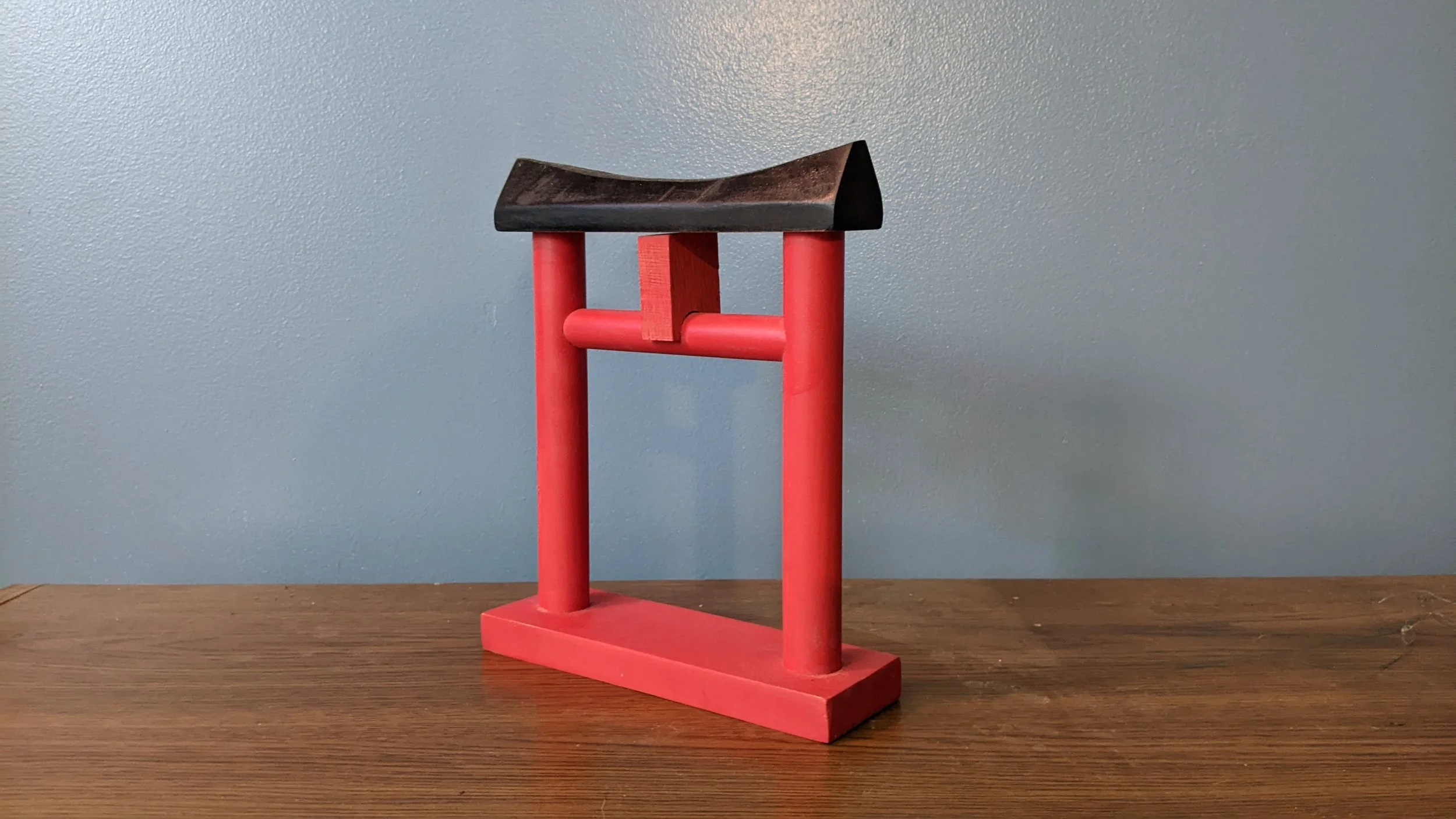 tori gate stand 2.jpg