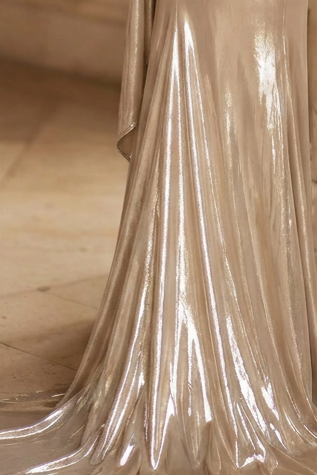 LADIES EVENINGWEAR