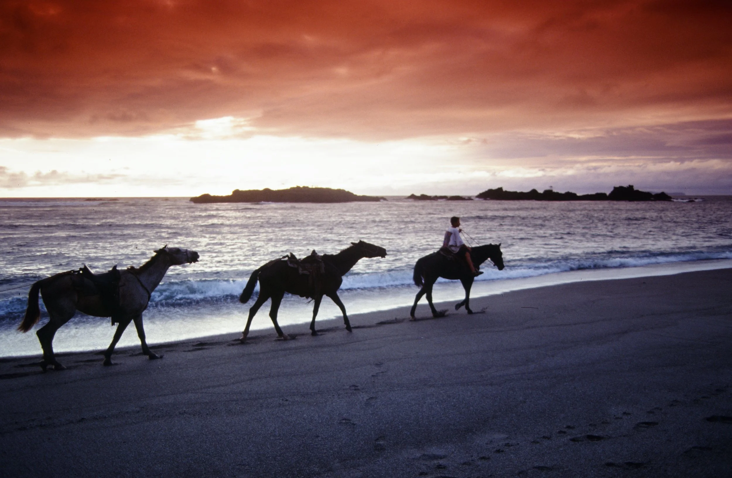 On assignment in Costa Rica, creating a huge image library for Windstar Cruises. Shot with Canon 5D mkIV
