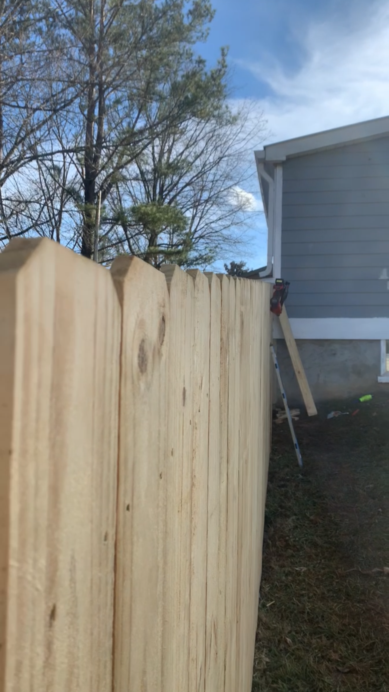 fence+straight+line.png